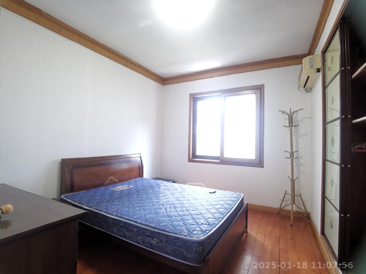 湖南省人口和计划生育委员会宿舍(计生委宿舍) 4室2厅1卫 2500.0元/月 湖南省人口和计划生育委员会宿舍(计生委宿舍) 4室2厅1卫 2500.0元/月室内图