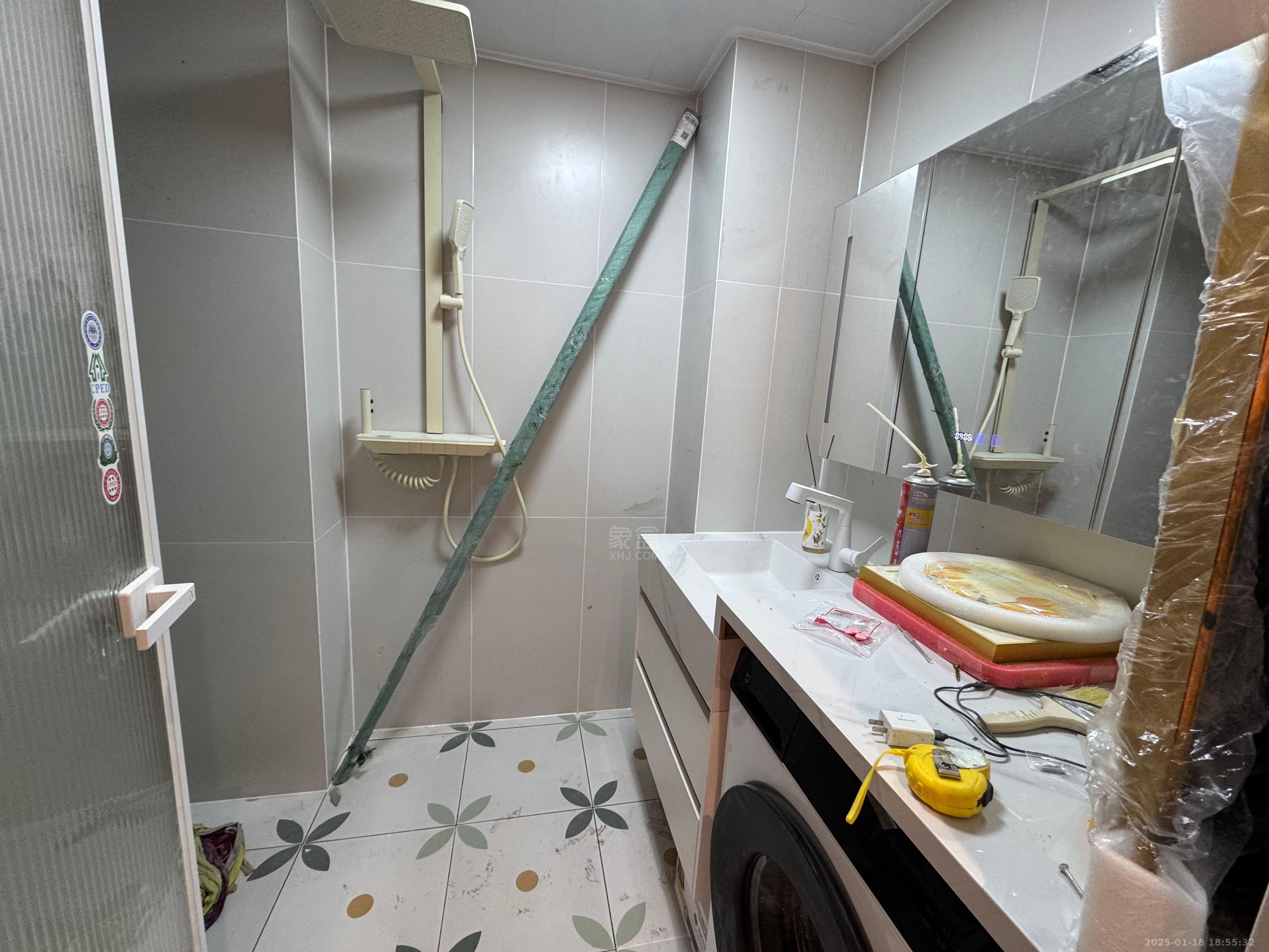 中泰财富湘江 1室1厅1卫 1800.0元/月 中泰财富湘江 1室1厅1卫 1800.0元/月室内图