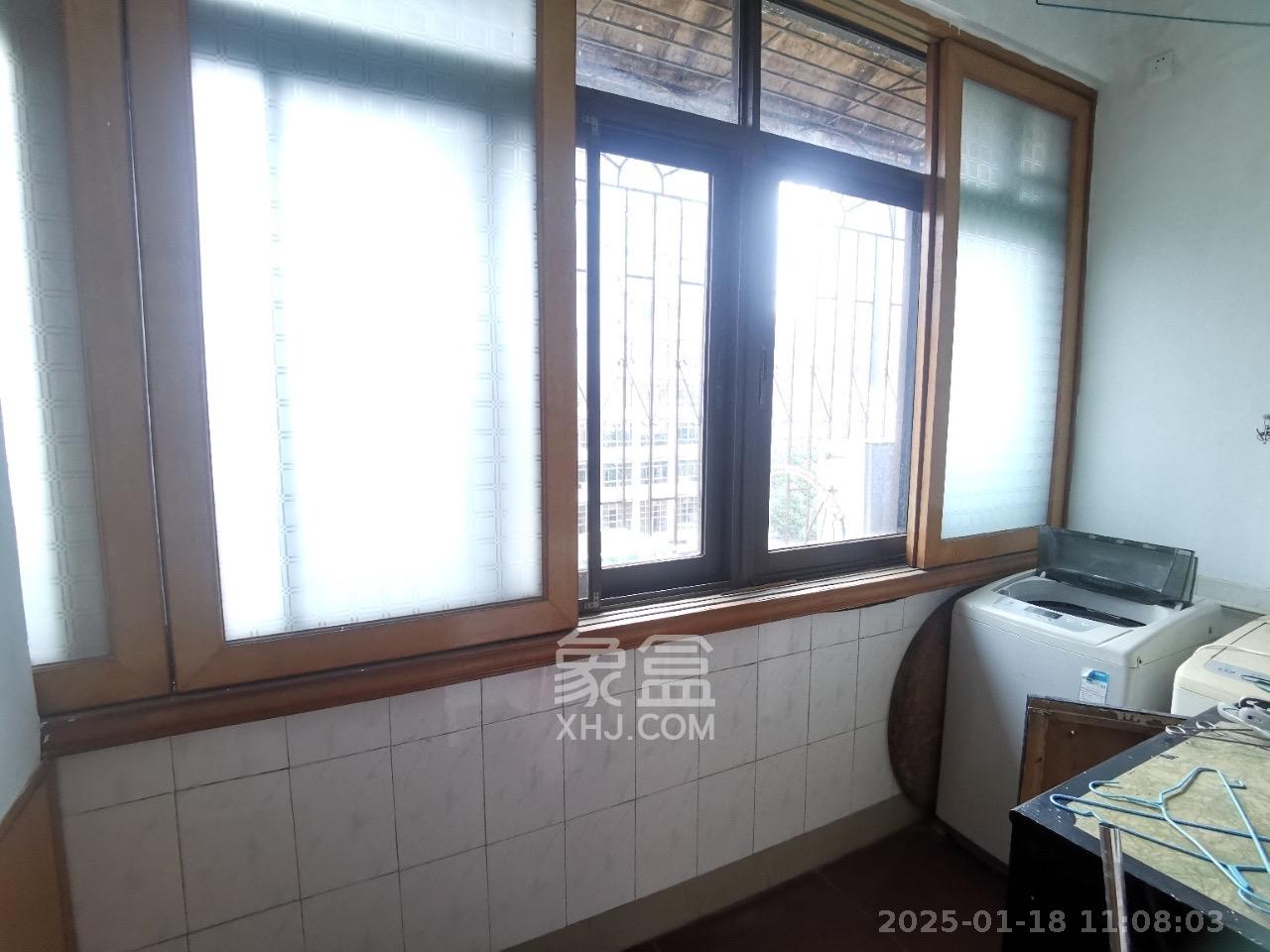 湖南省人口和计划生育委员会宿舍(计生委宿舍) 4室2厅1卫 2500.0元/月 湖南省人口和计划生育委员会宿舍(计生委宿舍) 4室2厅1卫 2500.0元/月室内图