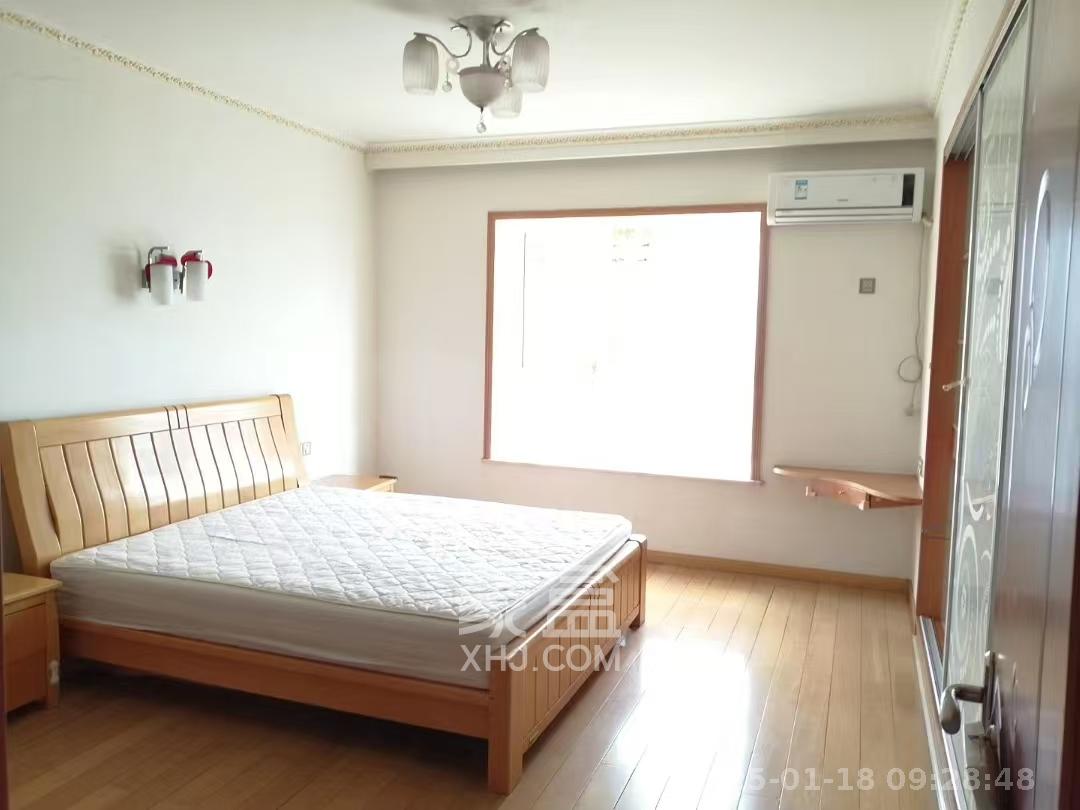 博雅湘水湾  3室2厅2卫   1900.00元/月室内图