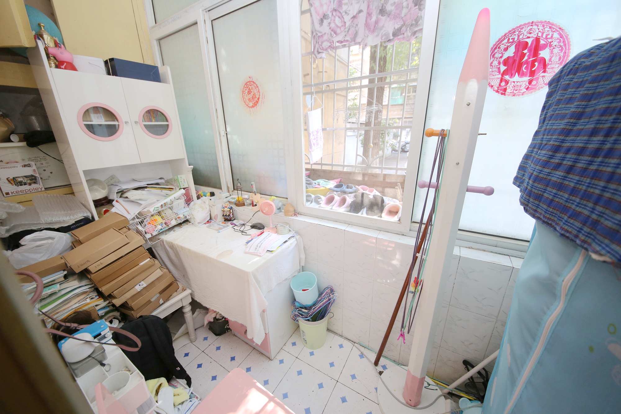73分局（电信宿舍）  2室1厅1卫   61.00万阳台