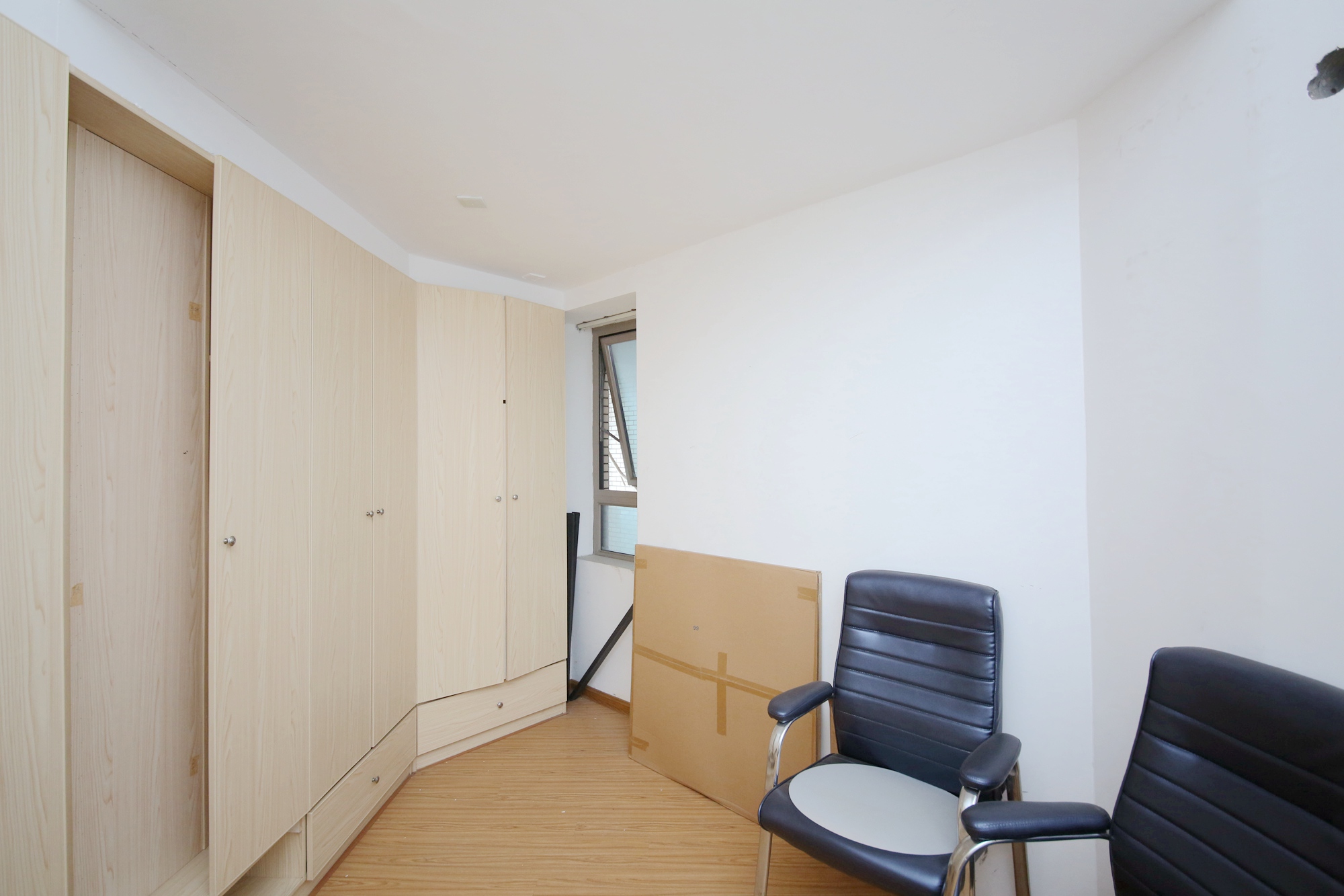 潮宗御苑  4室2厅2卫    240.0万其他