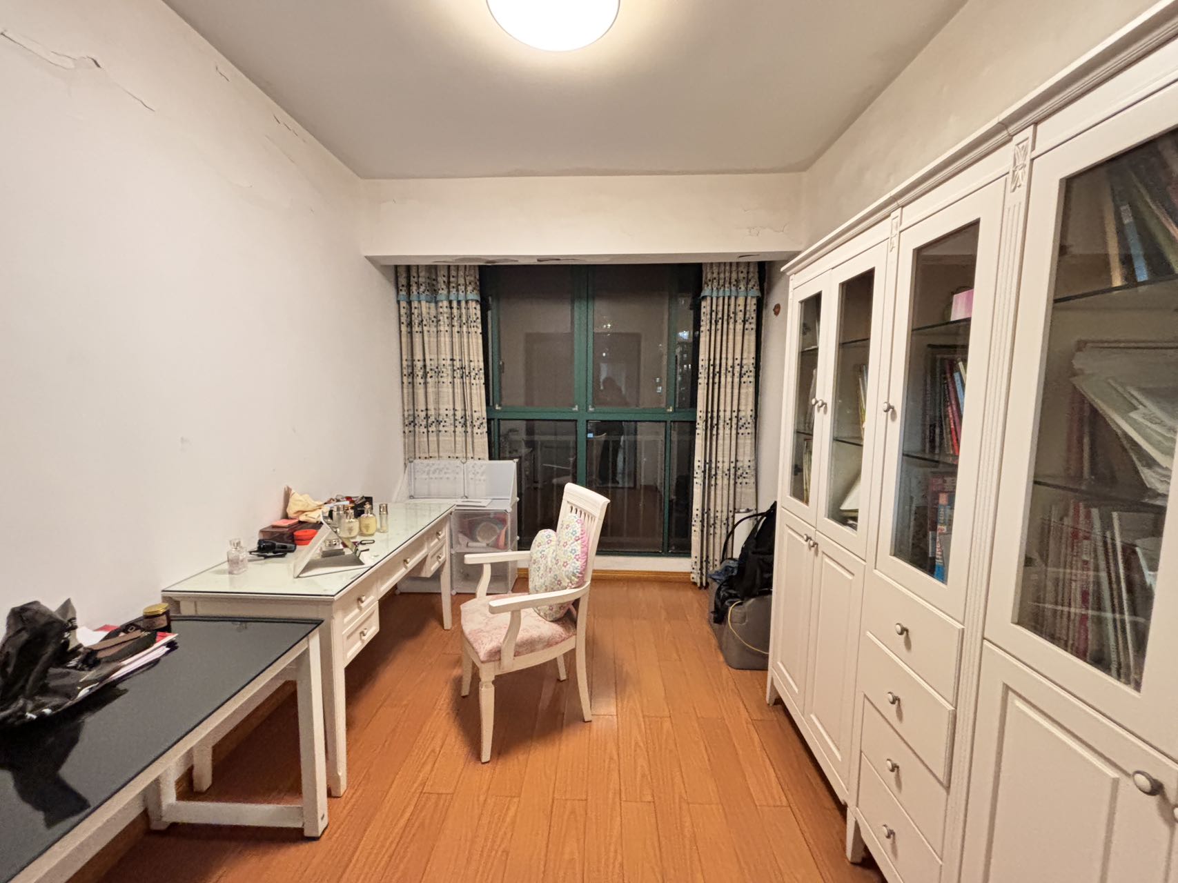 经世皇城 4室2厅2卫 89.0万 经世皇城 4室2厅2卫 89.0万室内图