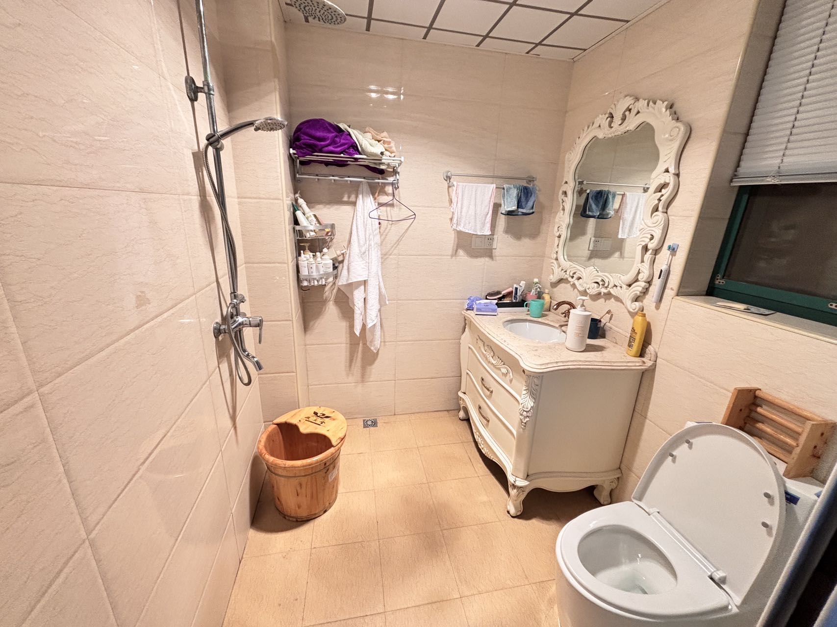 经世皇城 4室2厅2卫 89.0万 经世皇城 4室2厅2卫 89.0万室内图