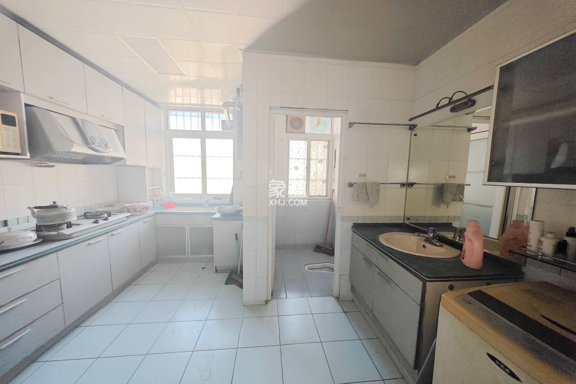 鑫天佳园  3室2厅1卫    70.0万 鑫天佳园  3室2厅1卫    70.0万厨房