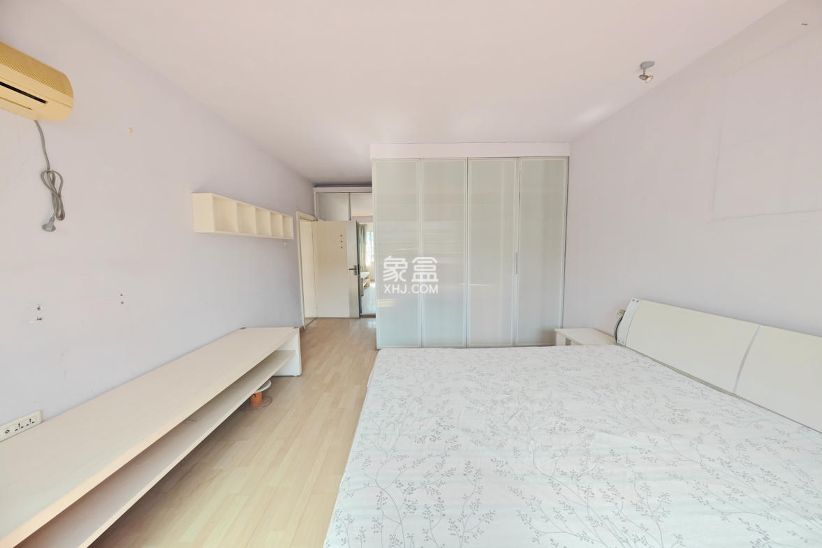 鑫天佳园  3室2厅1卫    70.0万 鑫天佳园  3室2厅1卫    70.0万卧室