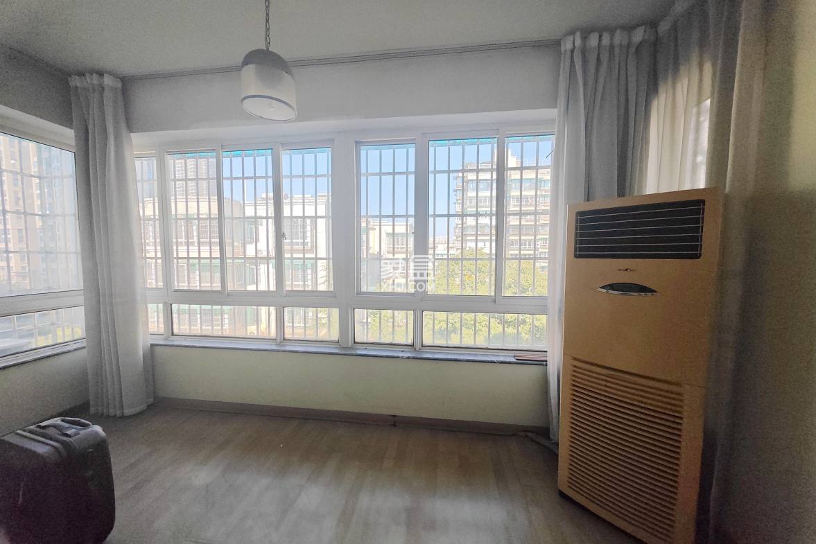 鑫天佳园  3室2厅1卫    70.0万 鑫天佳园  3室2厅1卫    70.0万阳台