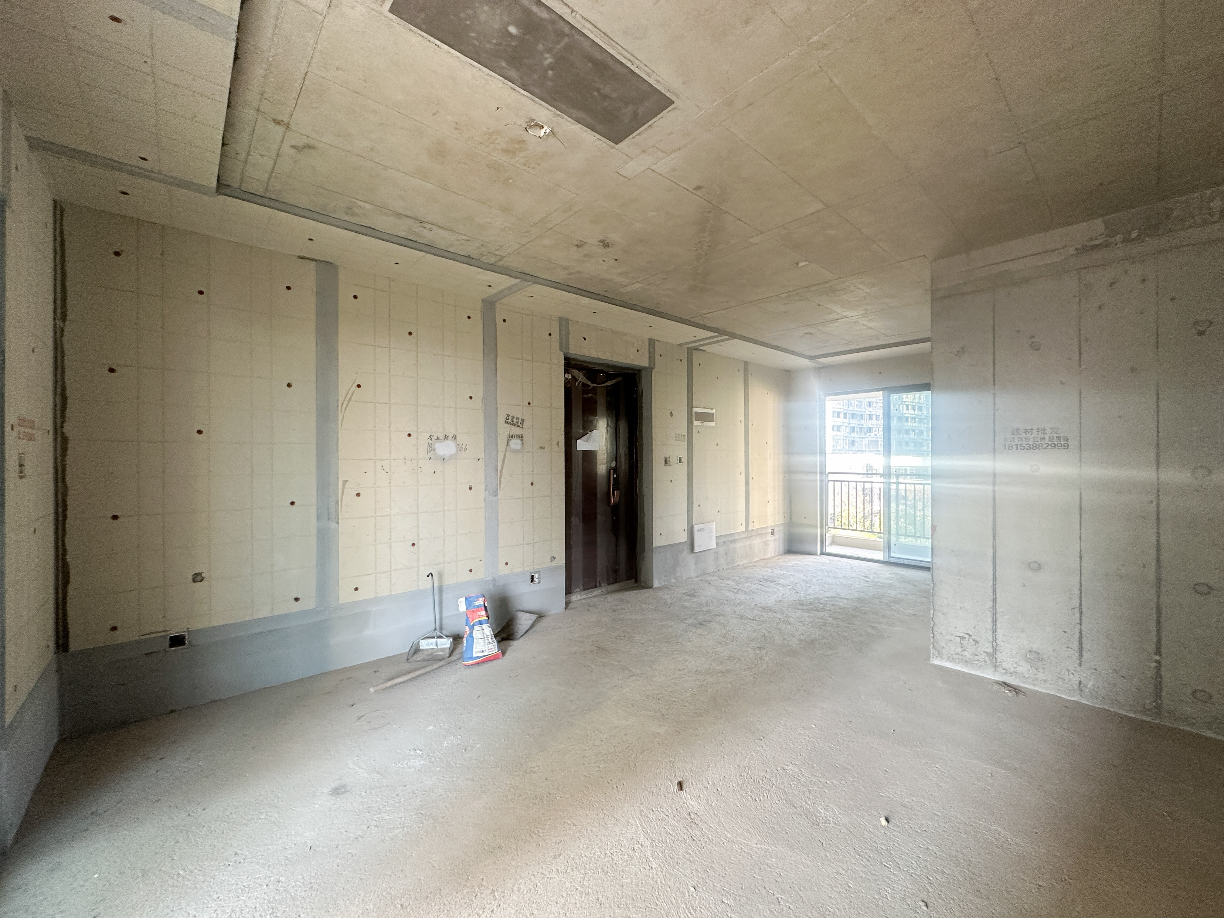 润和湘江天地D区 4室2厅2卫 149.0万 润和湘江天地D区 4室2厅2卫 149.0万客厅