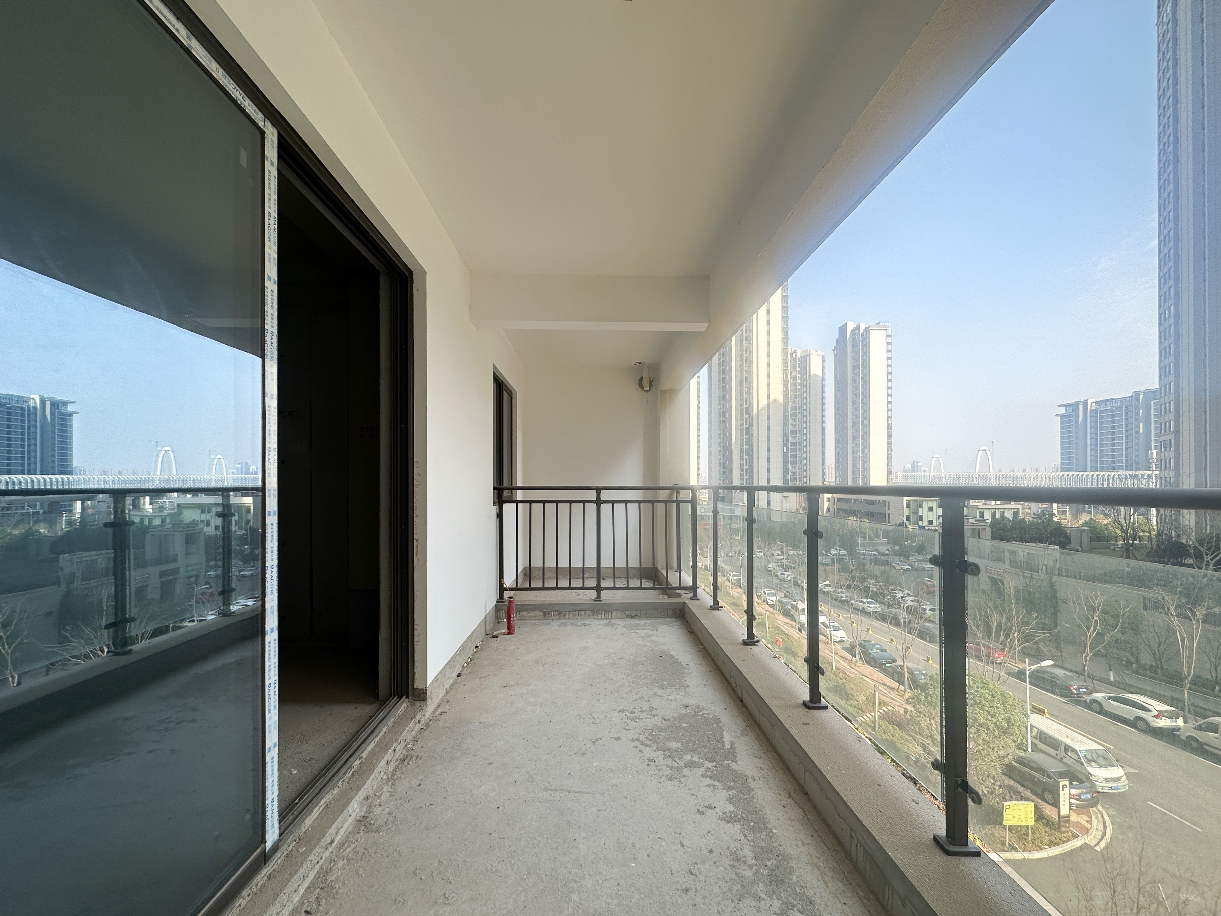 润和湘江天地D区 4室2厅2卫 149.0万 润和湘江天地D区 4室2厅2卫 149.0万阳台