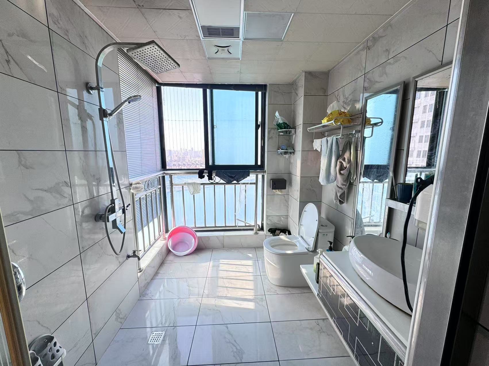 山水国际 4室2厅2卫 128.0万 山水国际 4室2厅2卫 128.0万室内图