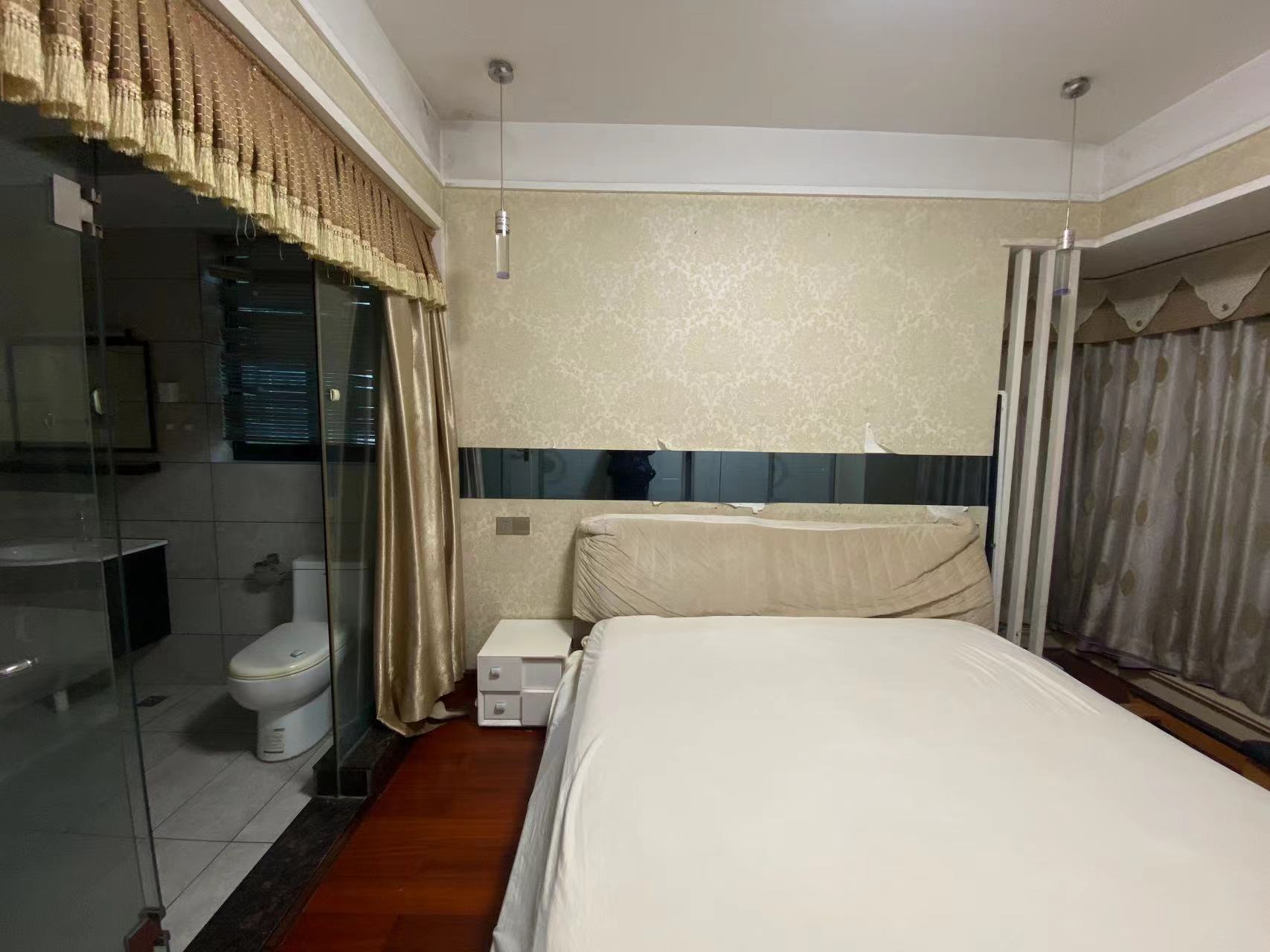 经世皇城 4室2厅2卫 68.0万 经世皇城 4室2厅2卫 68.0万室内图