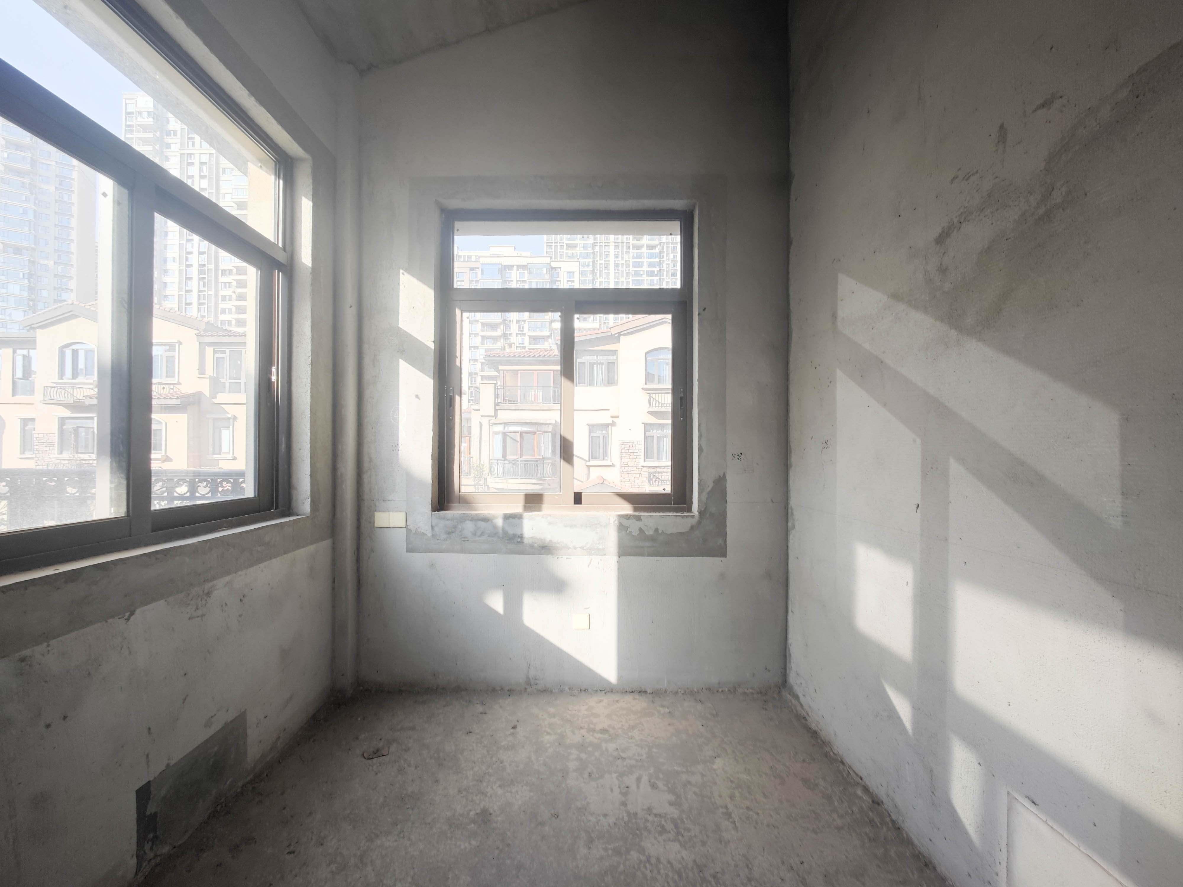 碧桂园南城首府(东宸林海)  5室3厅3卫    430.0万 碧桂园南城首府(东宸林海)  5室3厅3卫    430.0万其他