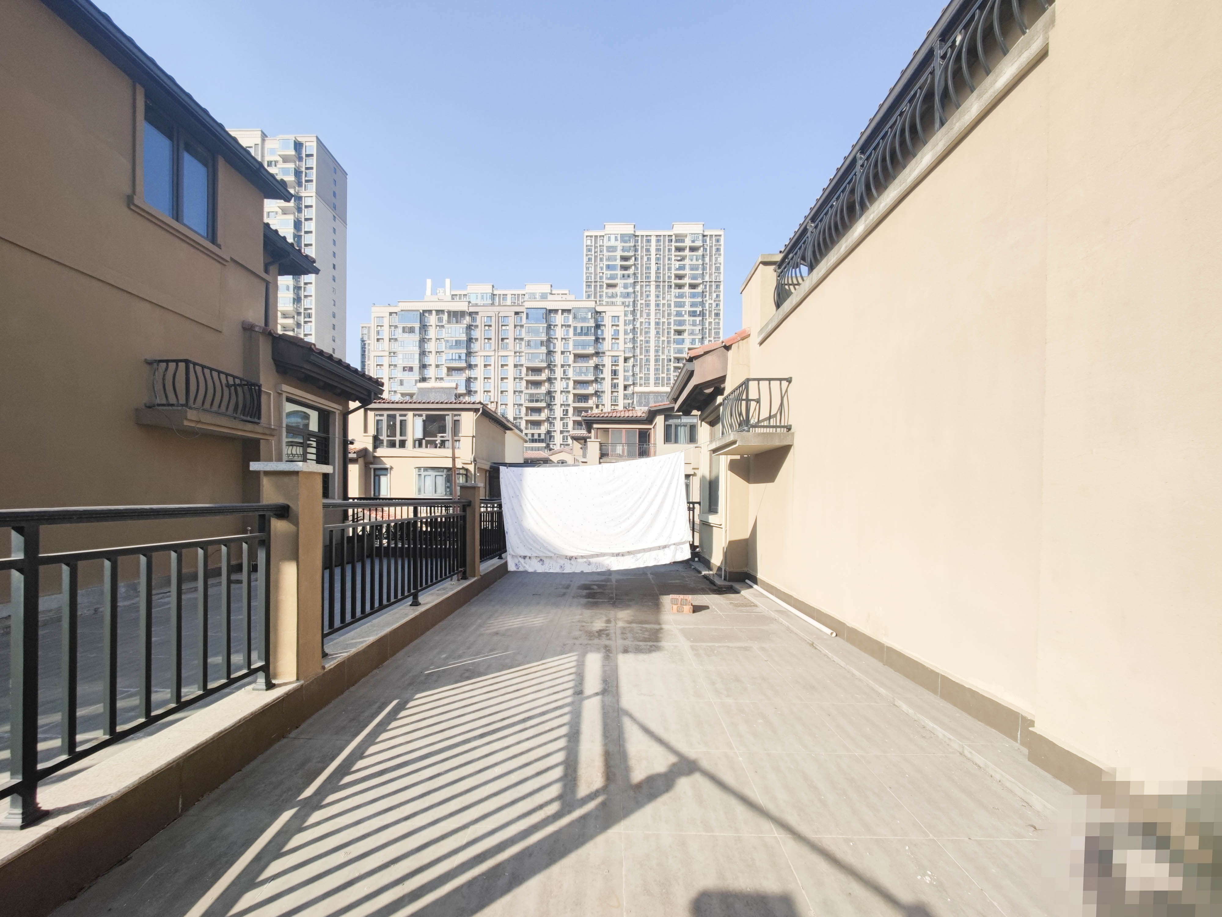 碧桂园南城首府(东宸林海)  5室3厅3卫    430.0万 碧桂园南城首府(东宸林海)  5室3厅3卫    430.0万阳台