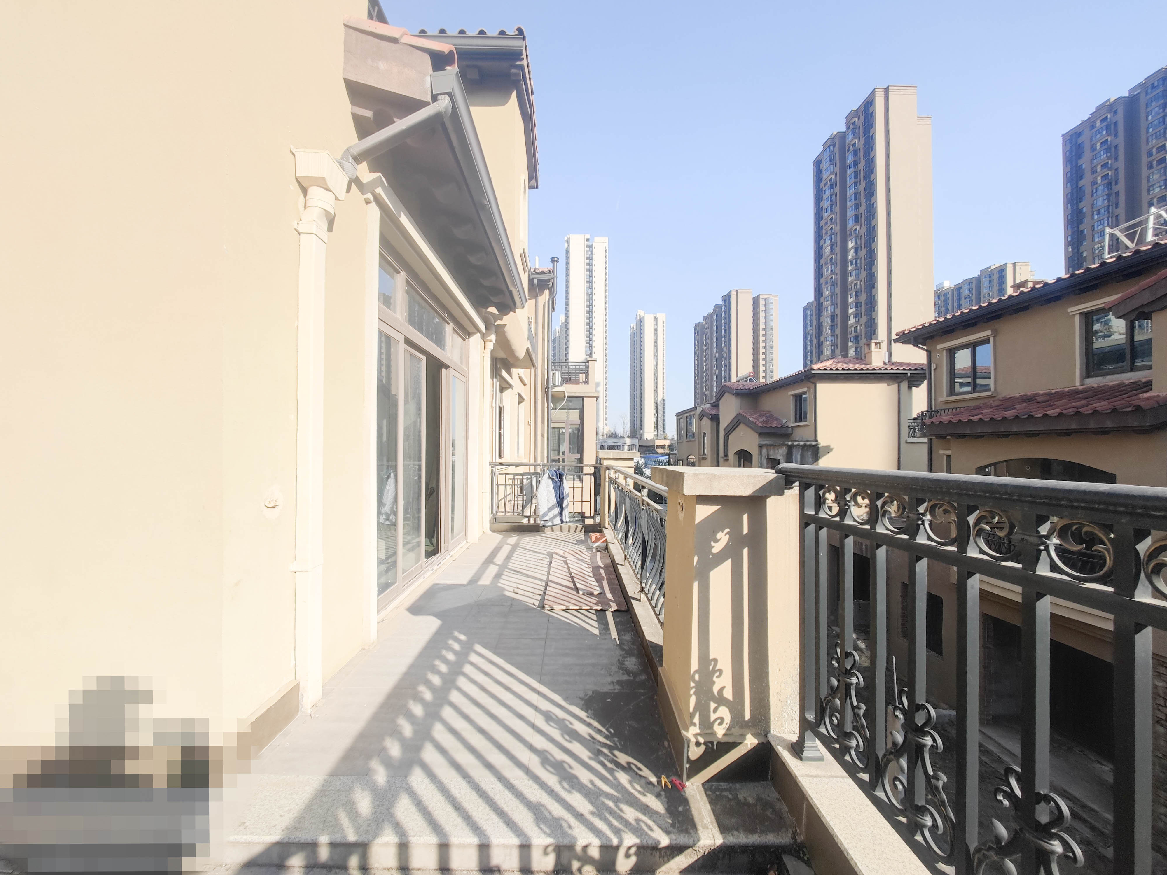 碧桂园南城首府(东宸林海)  5室3厅3卫    430.0万 碧桂园南城首府(东宸林海)  5室3厅3卫    430.0万阳台