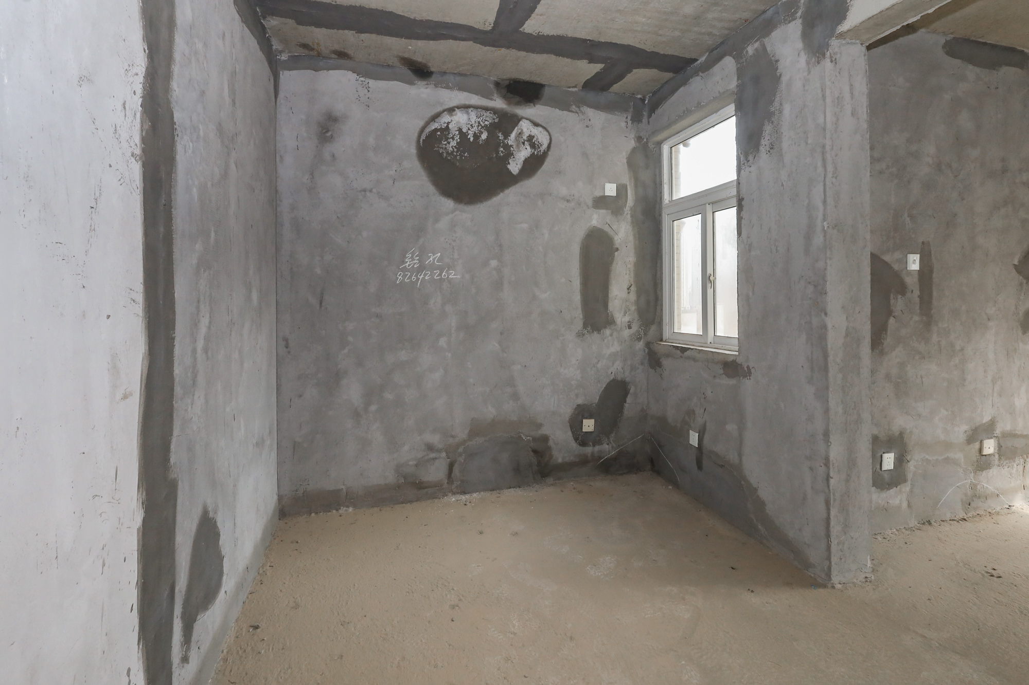 谷山乐园二期  2室2厅1卫    60.0万 谷山乐园二期  2室2厅1卫    60.0万卧室