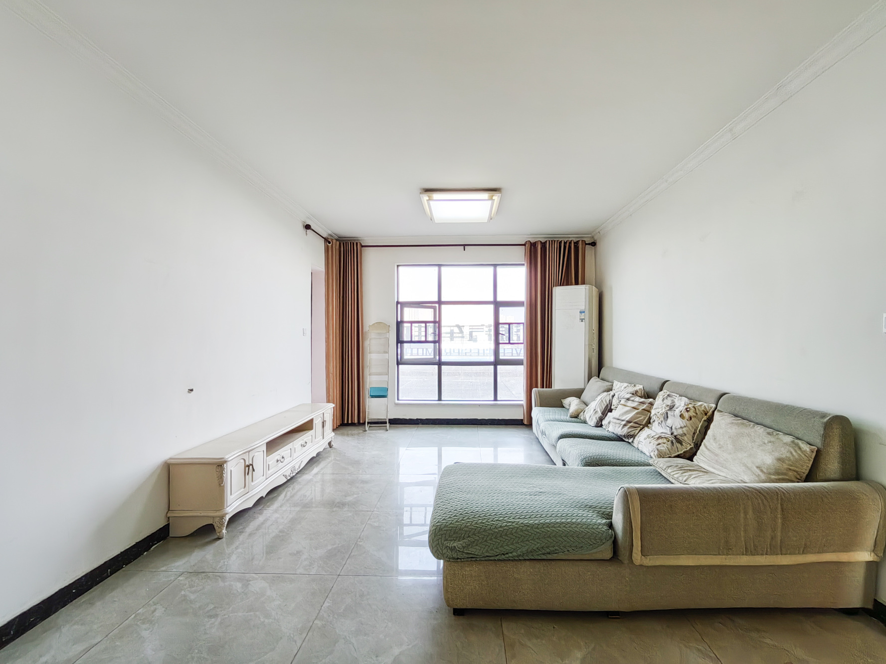 长永佳苑  2室2厅1卫    52.8万 长永佳苑  2室2厅1卫    52.8万