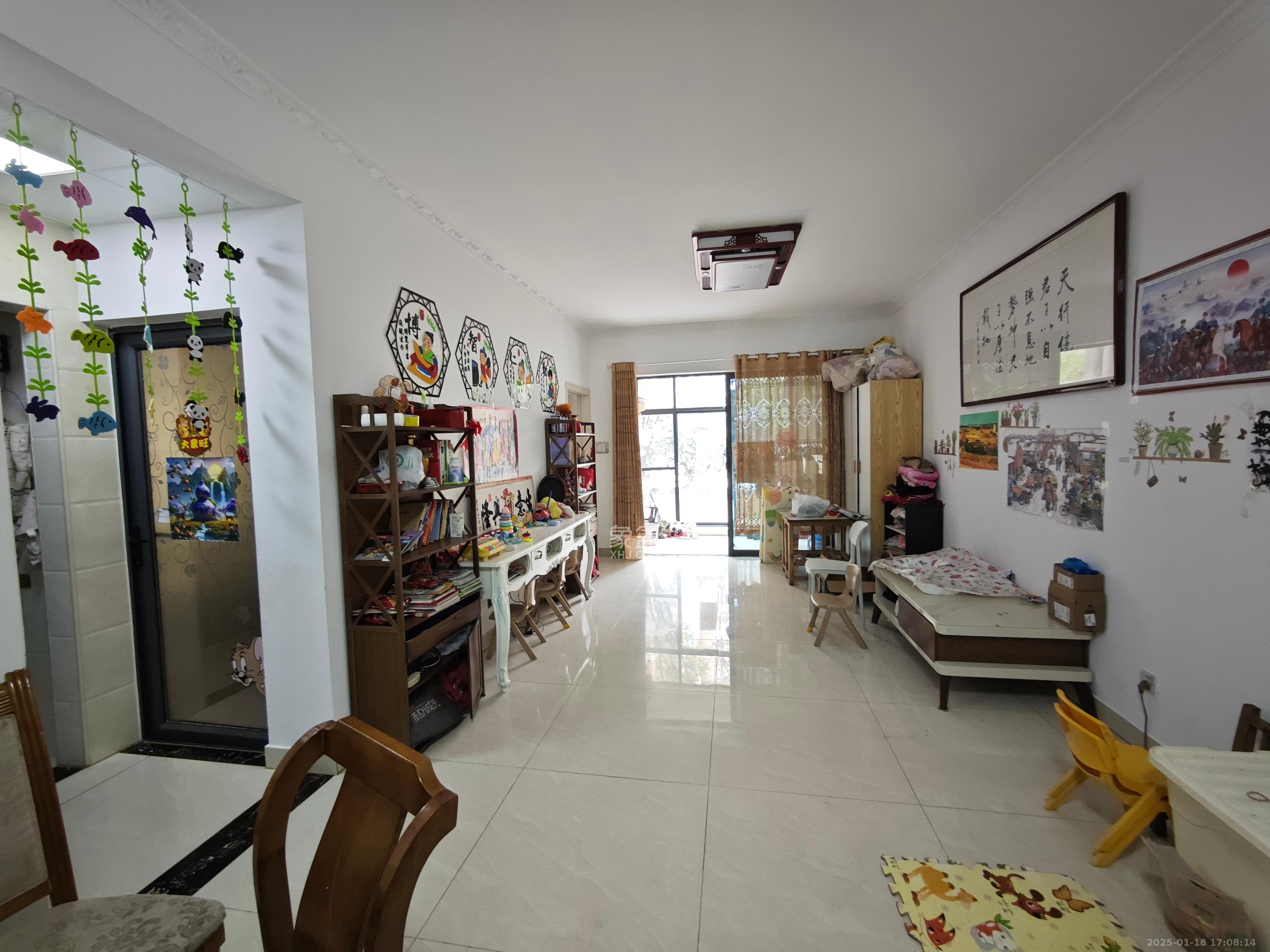 卢浮原著  4室2厅1卫    1000.0元/月 卢浮原著  4室2厅1卫    1000.0元/月室内图1