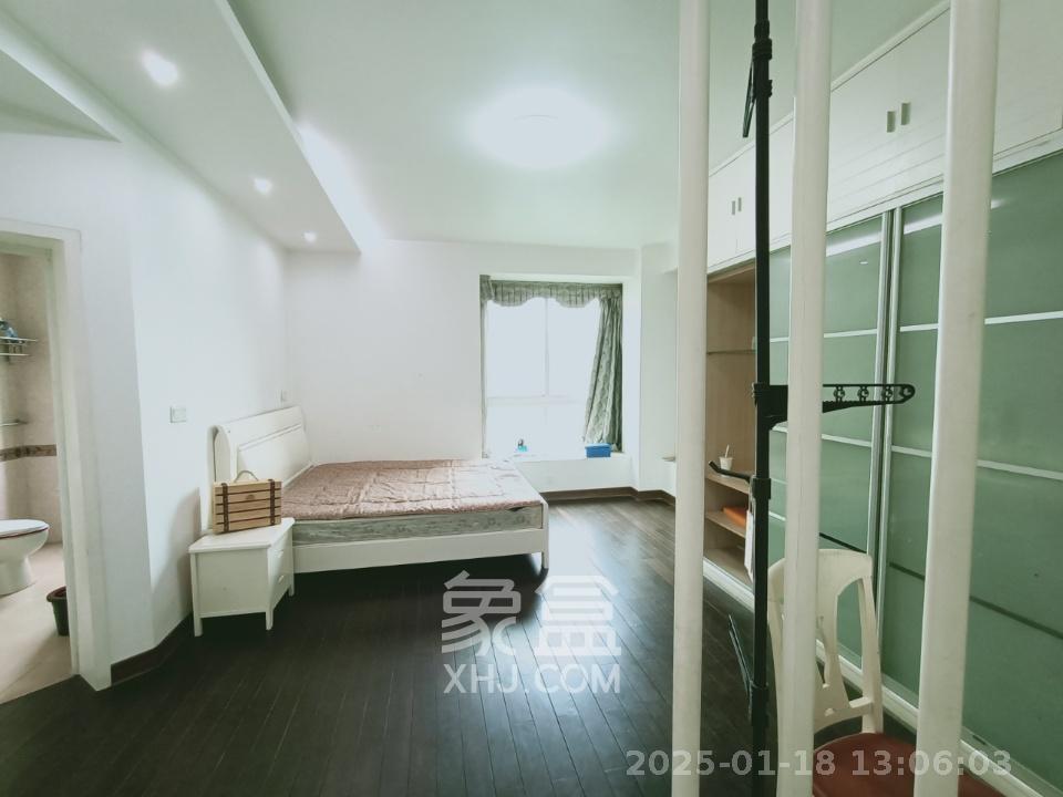 创远景园  4室2厅1卫   3800.00元/月室内图