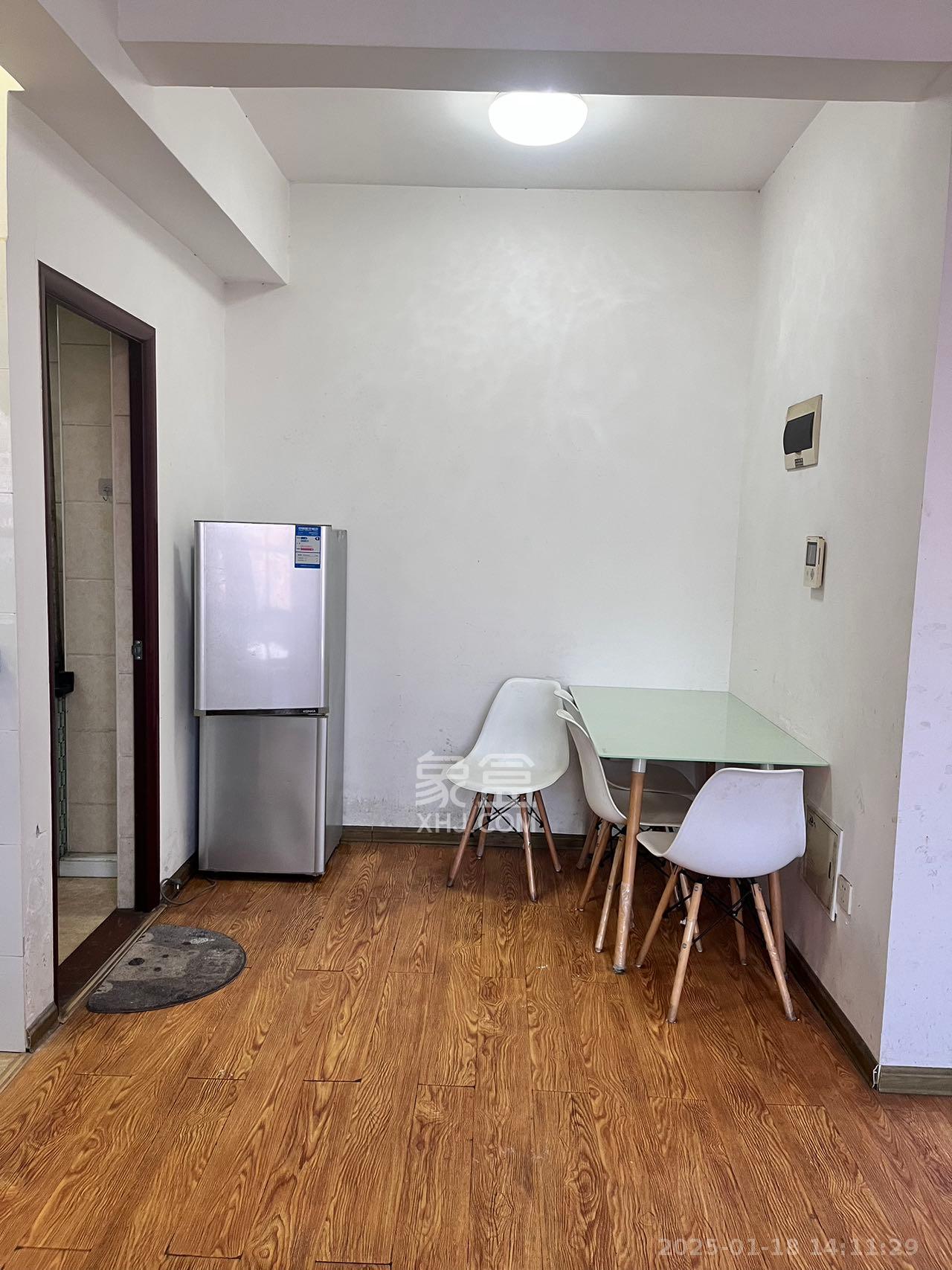 恒生碧水龙庭 2室2厅1卫 1600.0元/月 恒生碧水龙庭 2室2厅1卫 1600.0元/月室内图