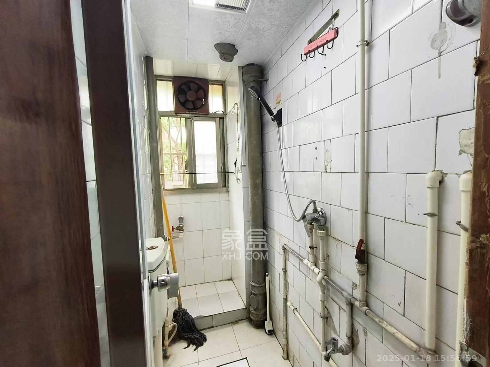 湖南师大张公岭校区宿舍  3室1厅1卫    1500.0元/月室内图