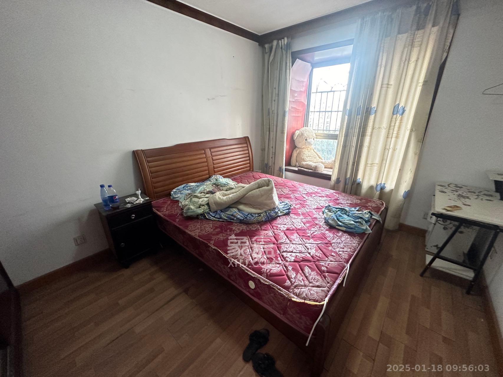 雄海花园 3室2厅2卫 2100.0元/月 雄海花园 3室2厅2卫 2100.0元/月室内图