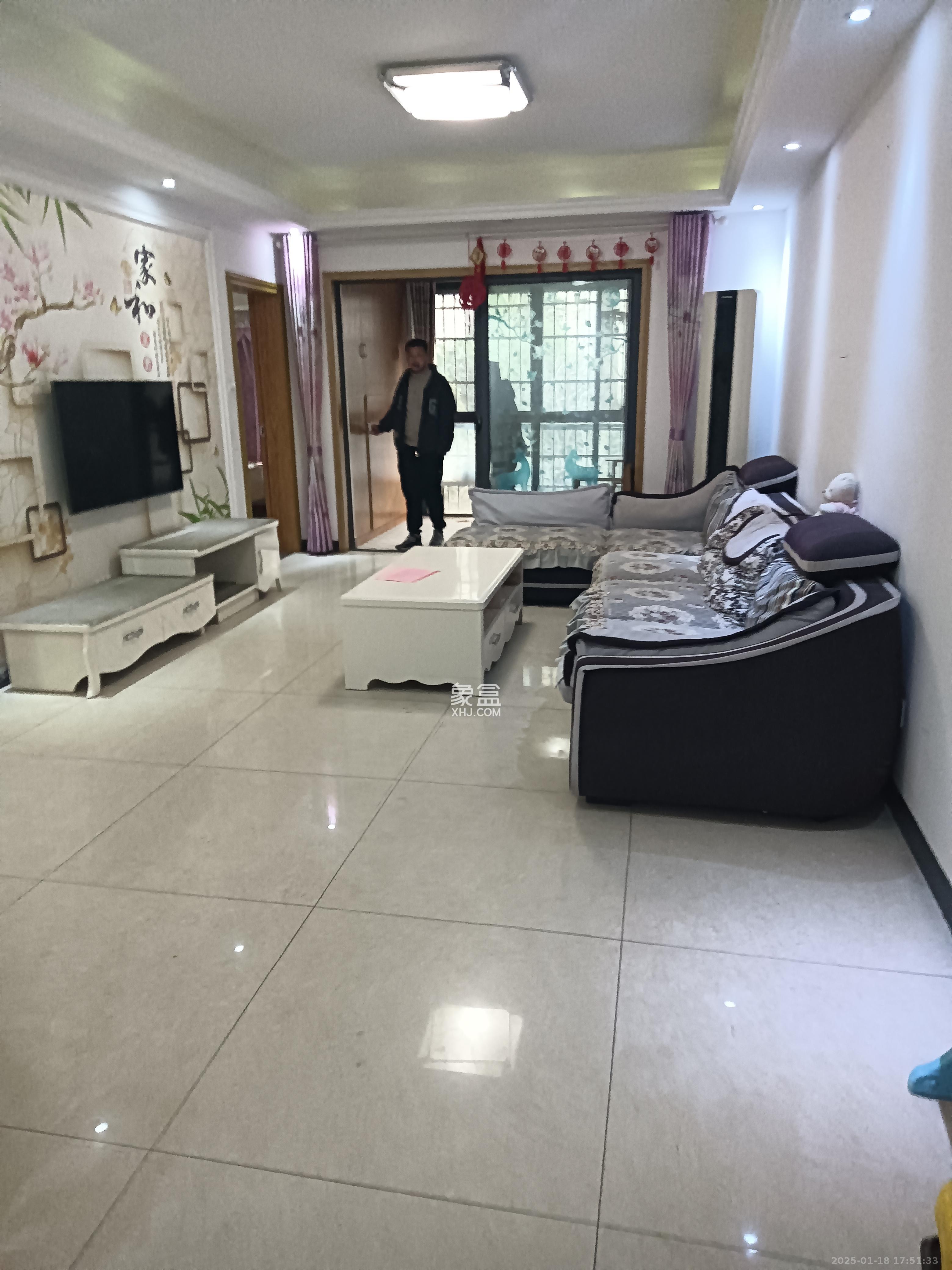 五矿紫湖香醍  3室2厅1卫    1800.0元/月 五矿紫湖香醍  3室2厅1卫    1800.0元/月室内图