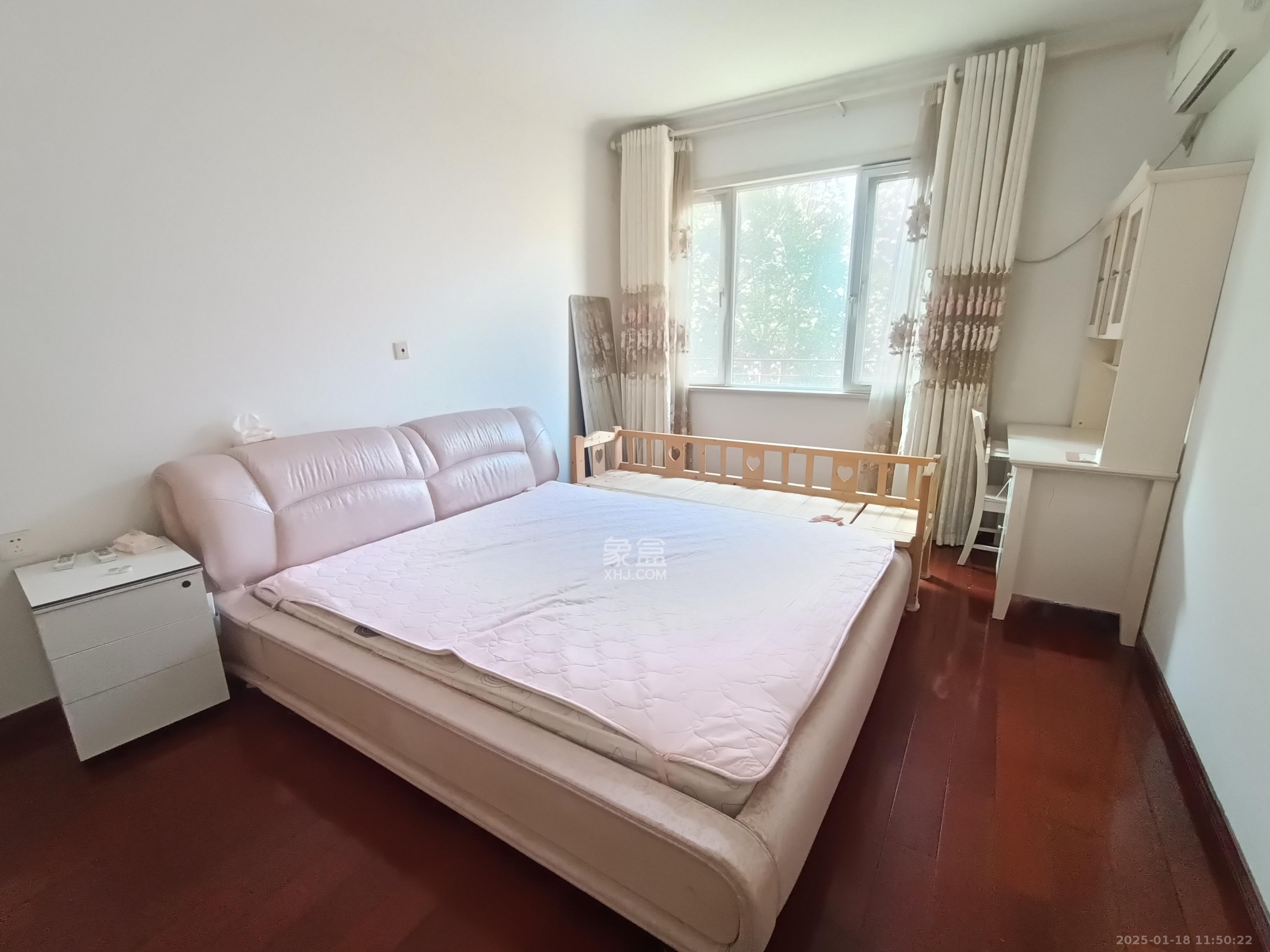 郡原居里 2室2厅1卫 1800.0元/月 郡原居里 2室2厅1卫 1800.0元/月室内图