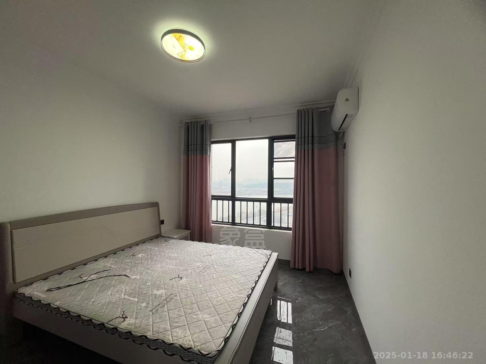 中泰财富湘江 3室2厅2卫 2600.0元/月 中泰财富湘江 3室2厅2卫 2600.0元/月室内图