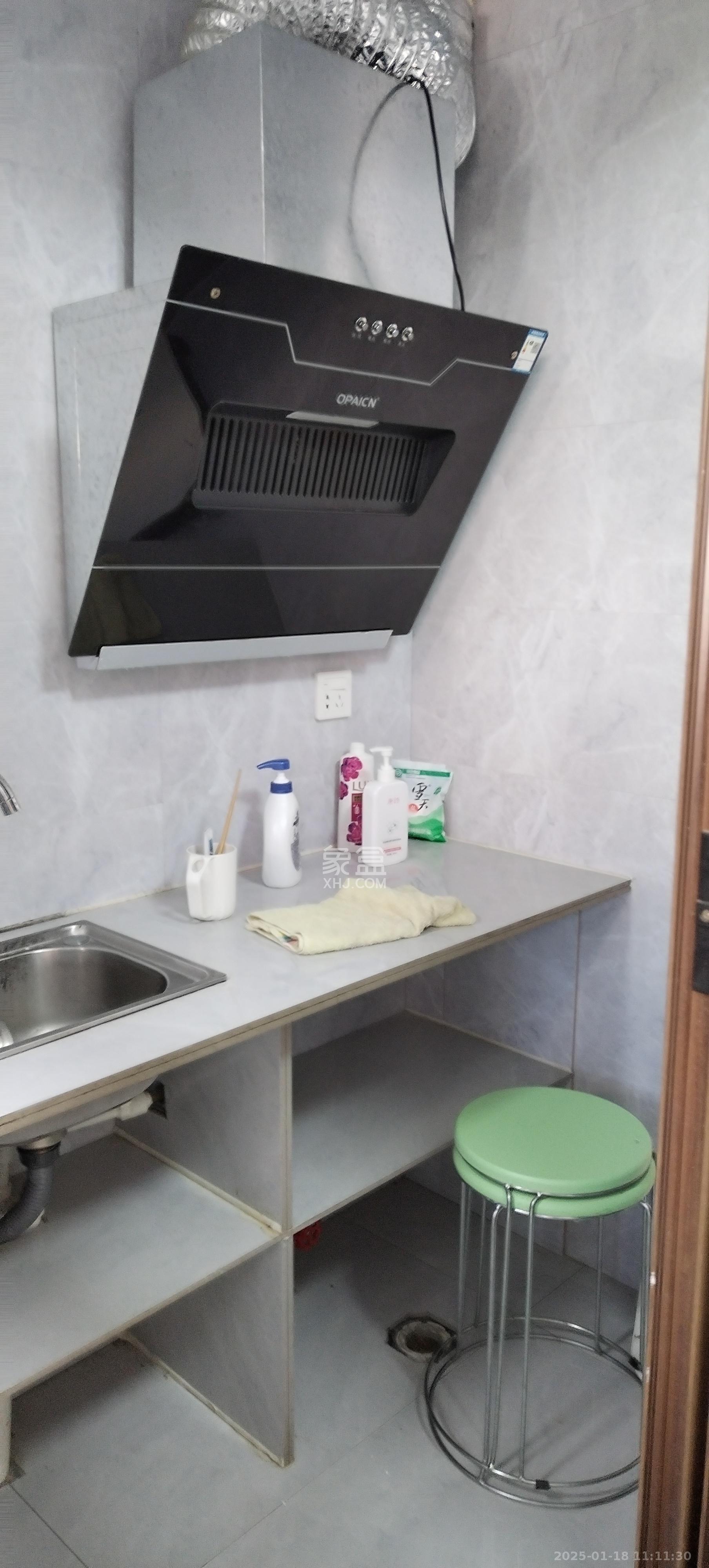 红星商务楼(红星蔬菜批发大市场) 1室1厅1卫 1000.0元/月 红星商务楼(红星蔬菜批发大市场) 1室1厅1卫 1000.0元/月室内图