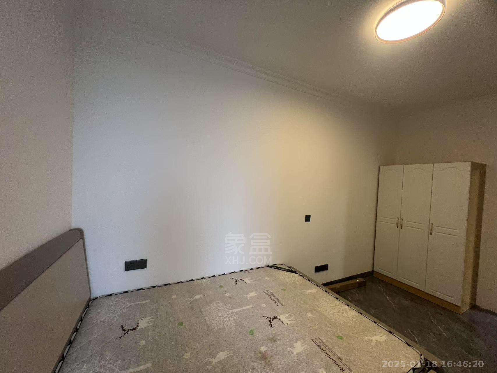 中泰财富湘江 3室2厅2卫 2600.0元/月 中泰财富湘江 3室2厅2卫 2600.0元/月室内图