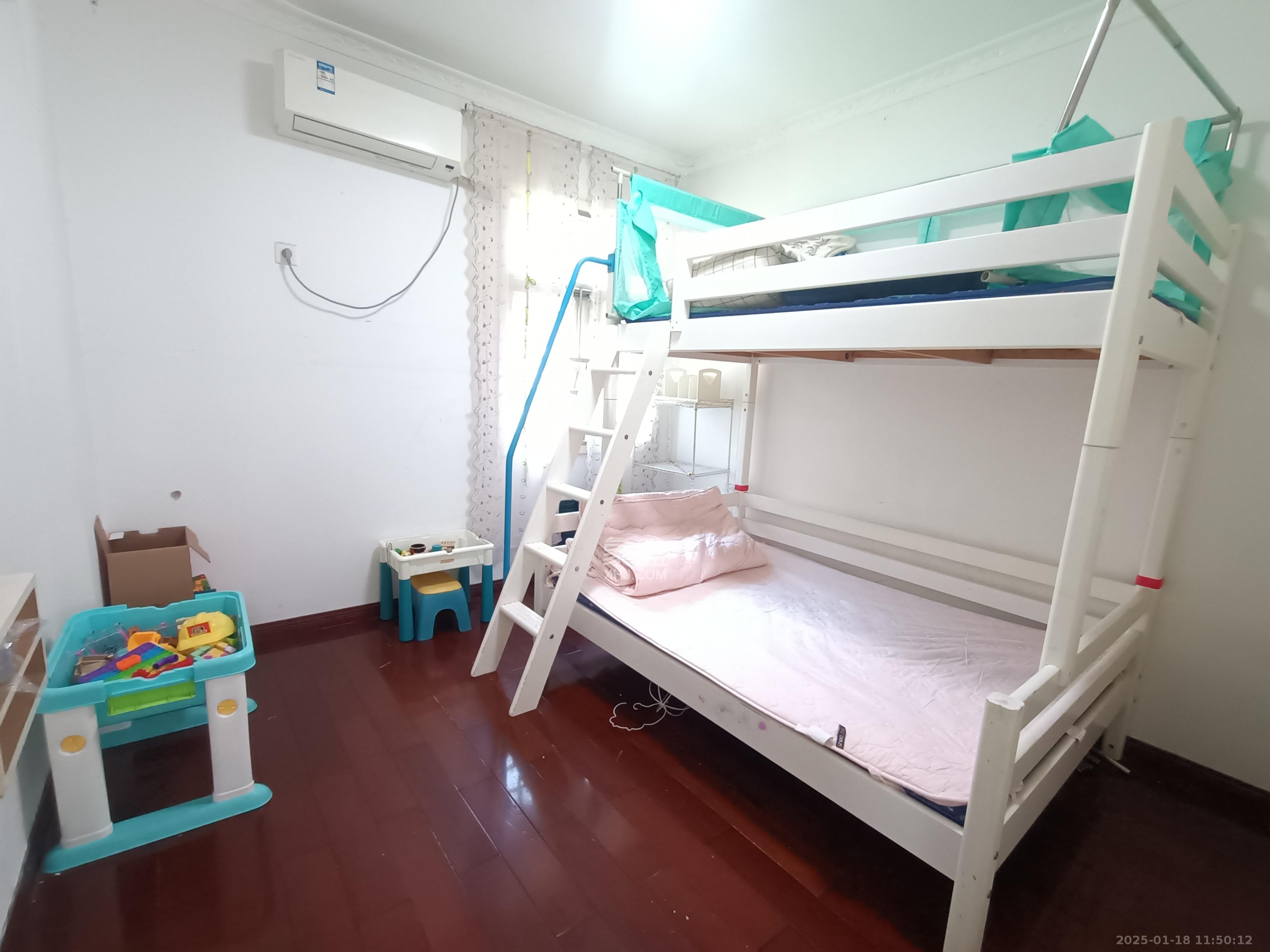 郡原居里 2室2厅1卫 1800.0元/月 郡原居里 2室2厅1卫 1800.0元/月室内图