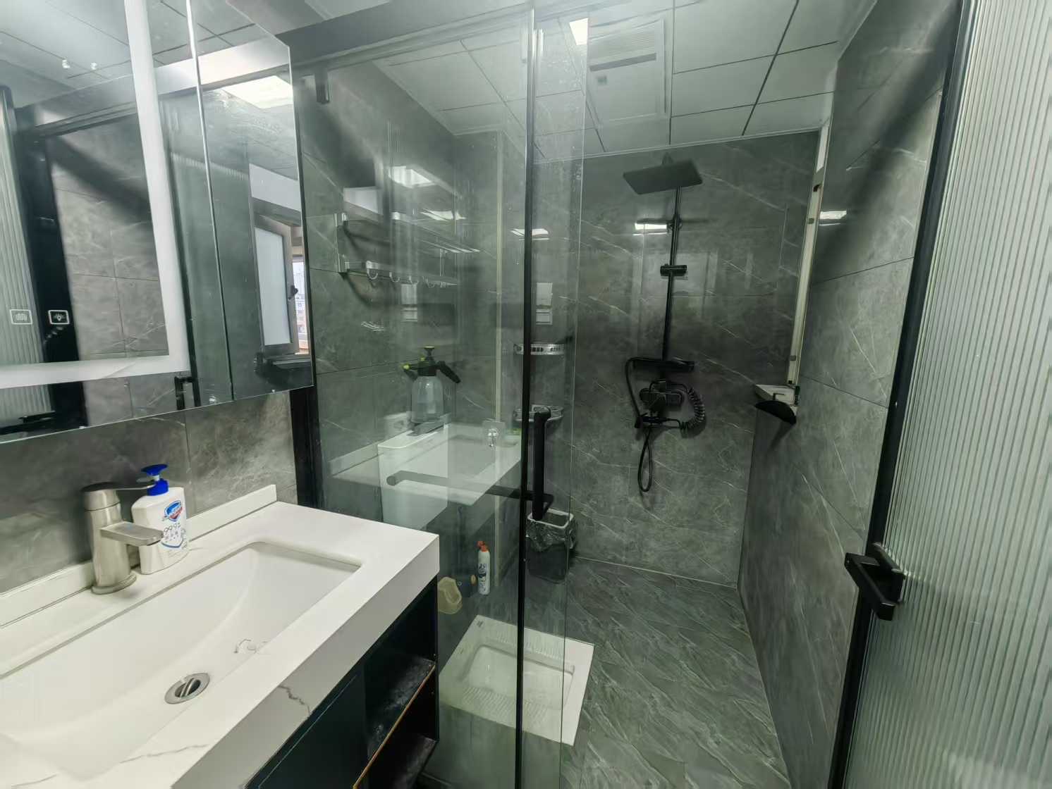 碧桂园梓山府 3室2厅1卫 1800.0元/月 碧桂园梓山府 3室2厅1卫 1800.0元/月室内图