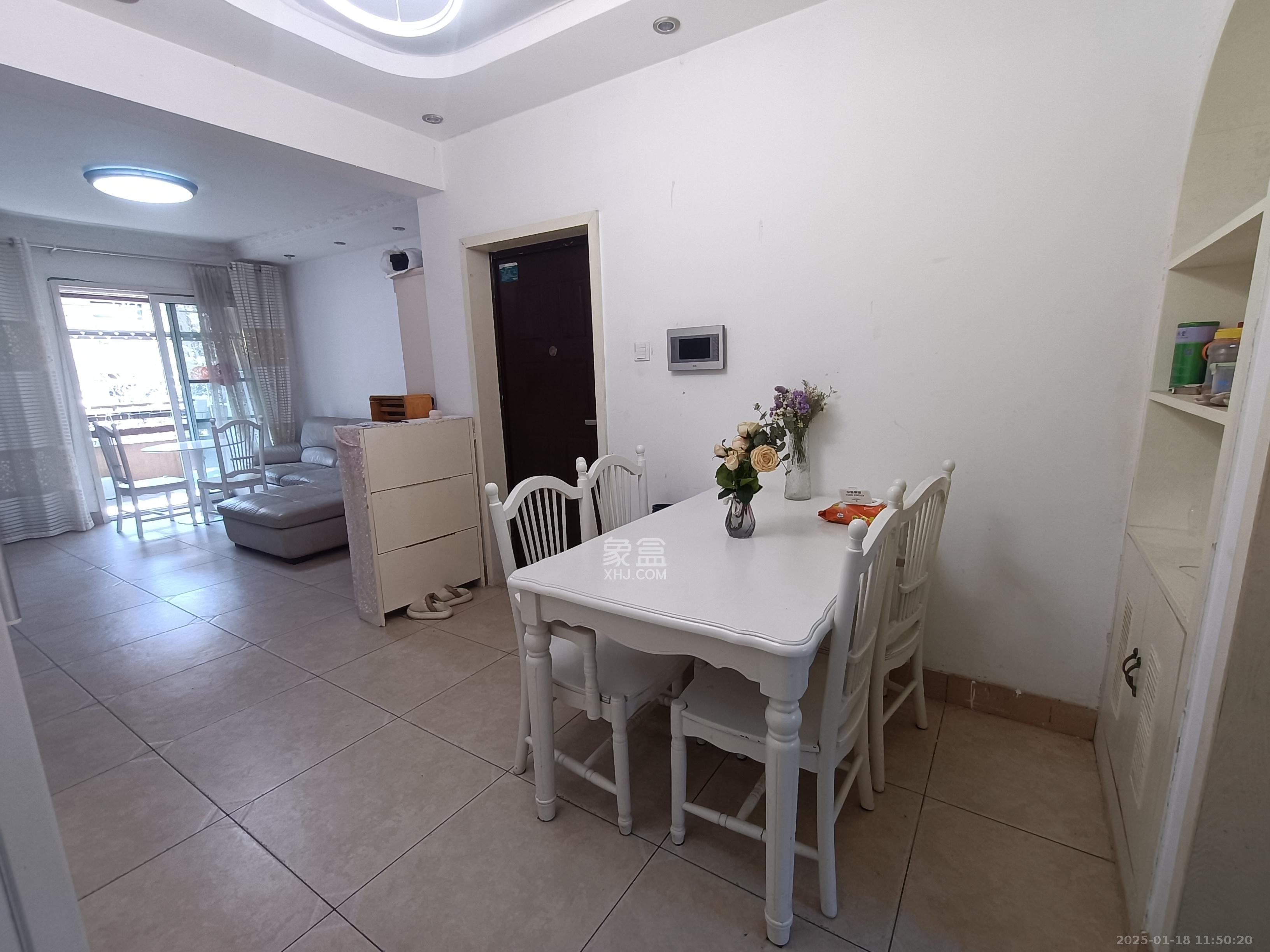 郡原居里 2室2厅1卫 1800.0元/月 郡原居里 2室2厅1卫 1800.0元/月室内图