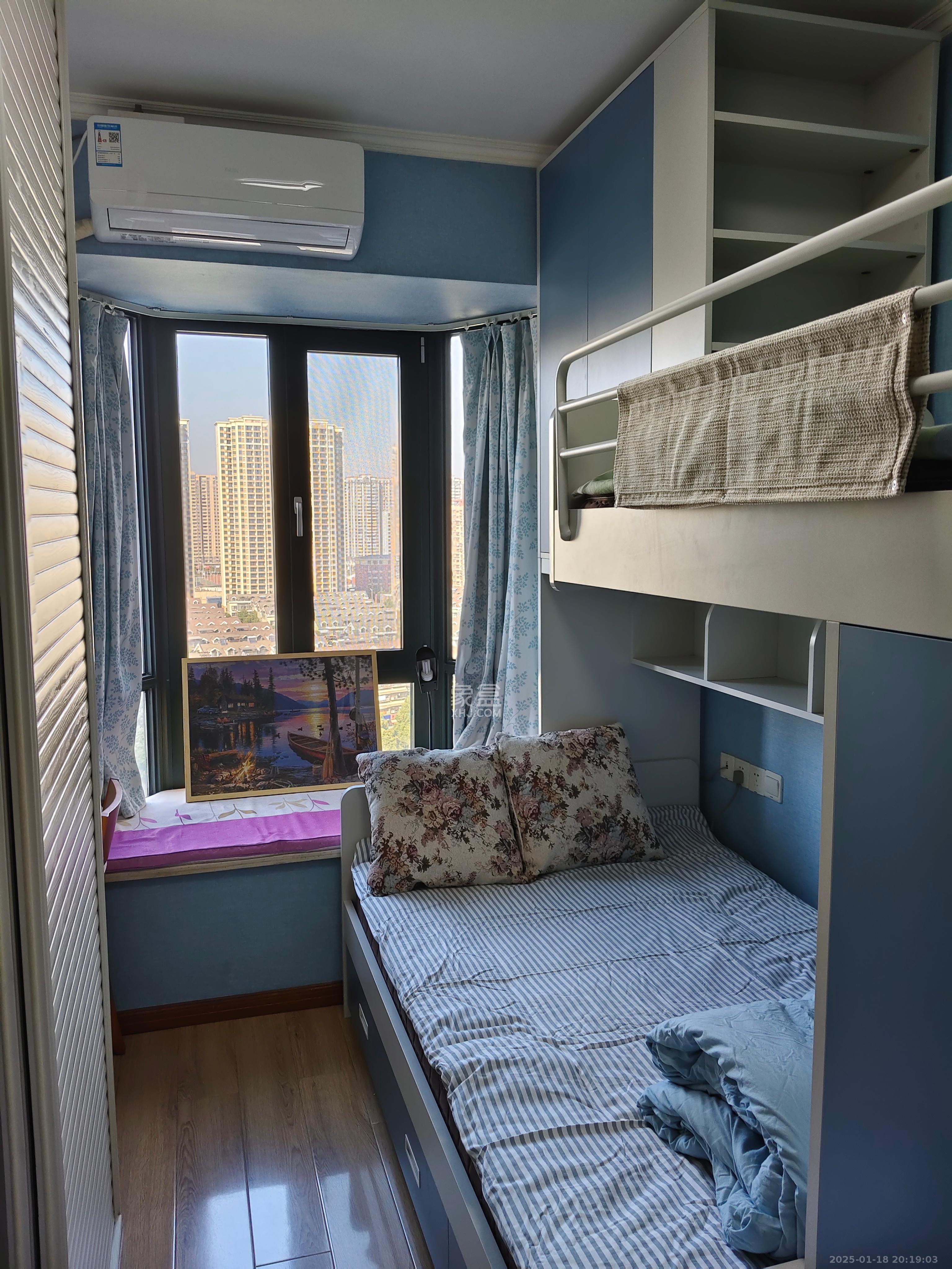 天城湖光山色 1室1厅1卫 1500.0元/月 天城湖光山色 1室1厅1卫 1500.0元/月室内图