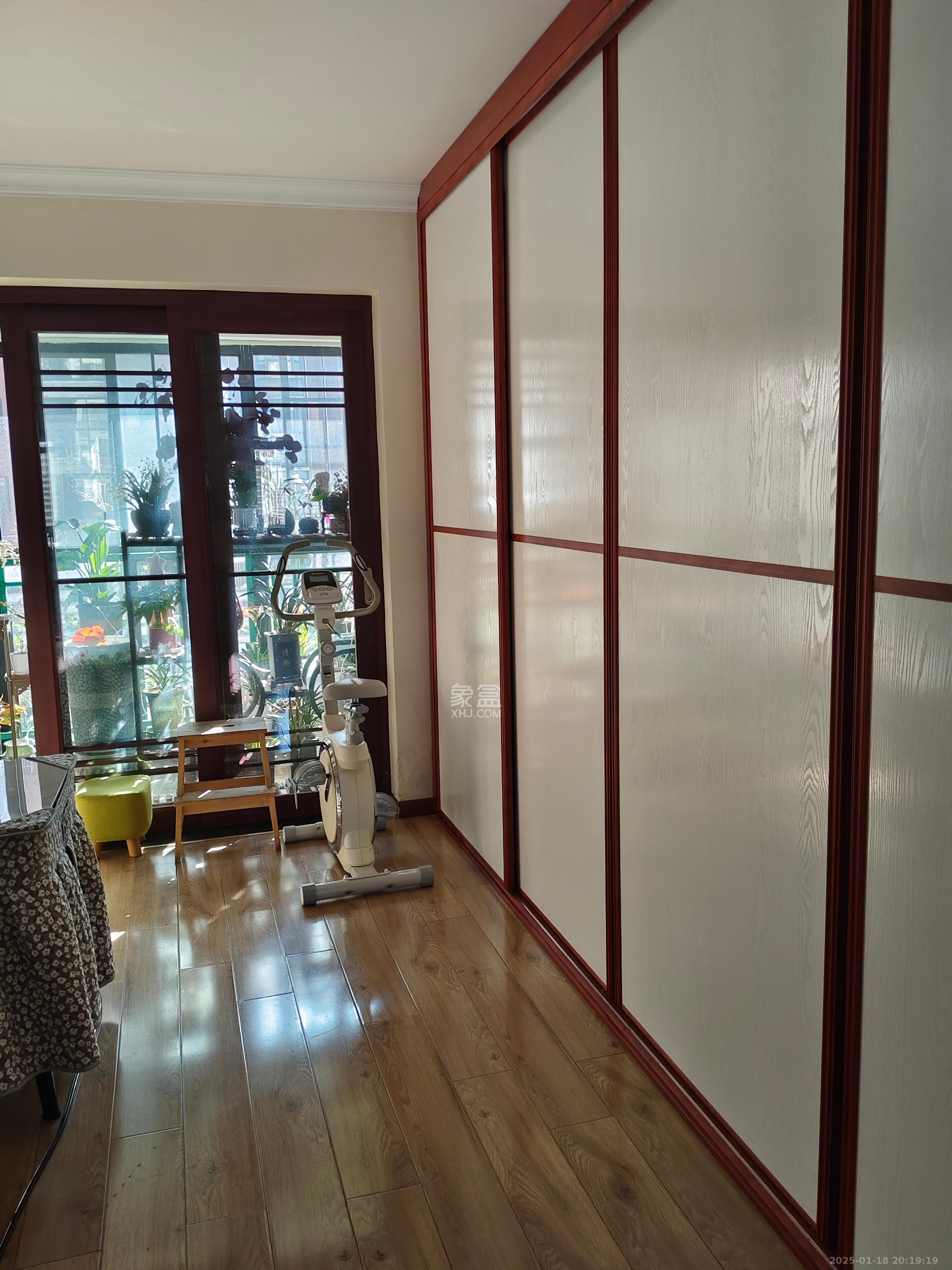 天城湖光山色 1室1厅1卫 1500.0元/月 天城湖光山色 1室1厅1卫 1500.0元/月室内图