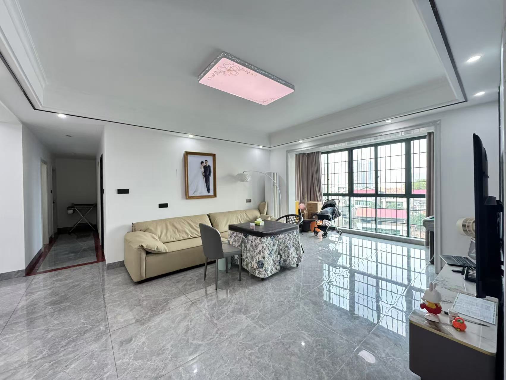 湘粤名城 3室2厅2卫 1800.0元/月 湘粤名城 3室2厅2卫 1800.0元/月室内图