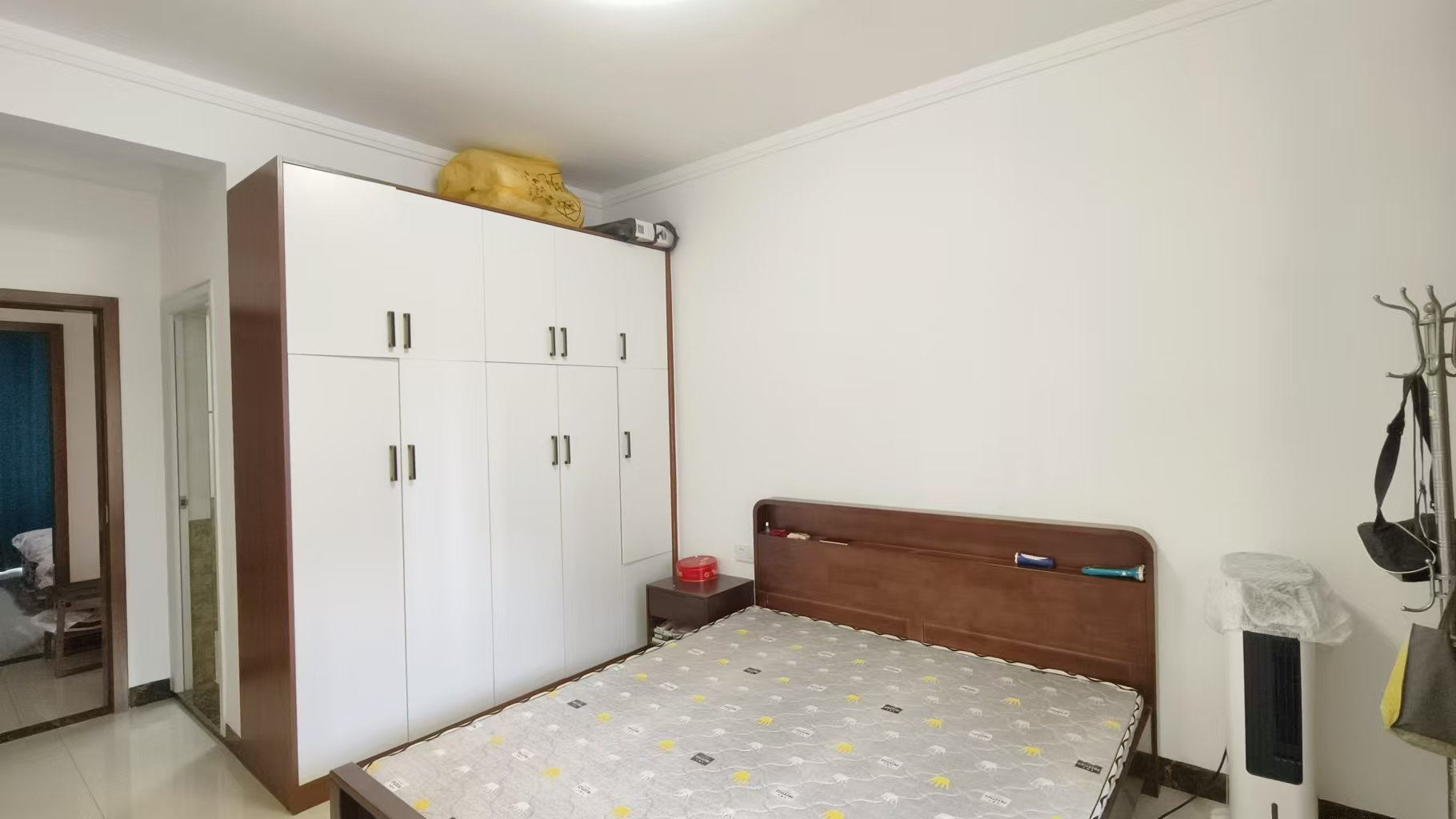 世纪嘉苑 3室2厅2卫 2500.0元/月 世纪嘉苑 3室2厅2卫 2500.0元/月室内图