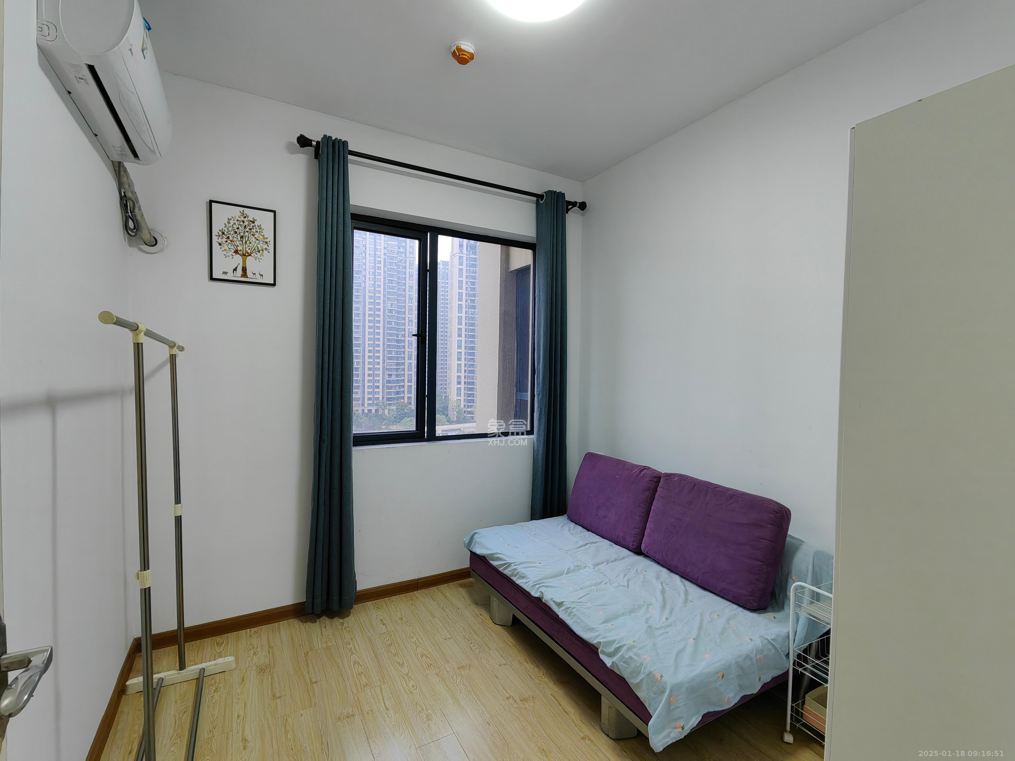 中建梅溪湖中心  4室2厅2卫   3700.00元/月室内图