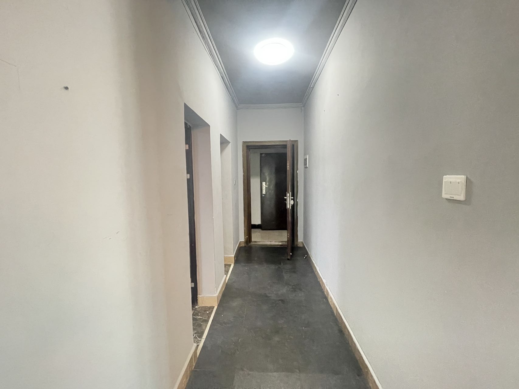 富豪大厦(富豪花园) 2室2厅1卫 130.0万 富豪大厦(富豪花园) 2室2厅1卫 130.0万客厅