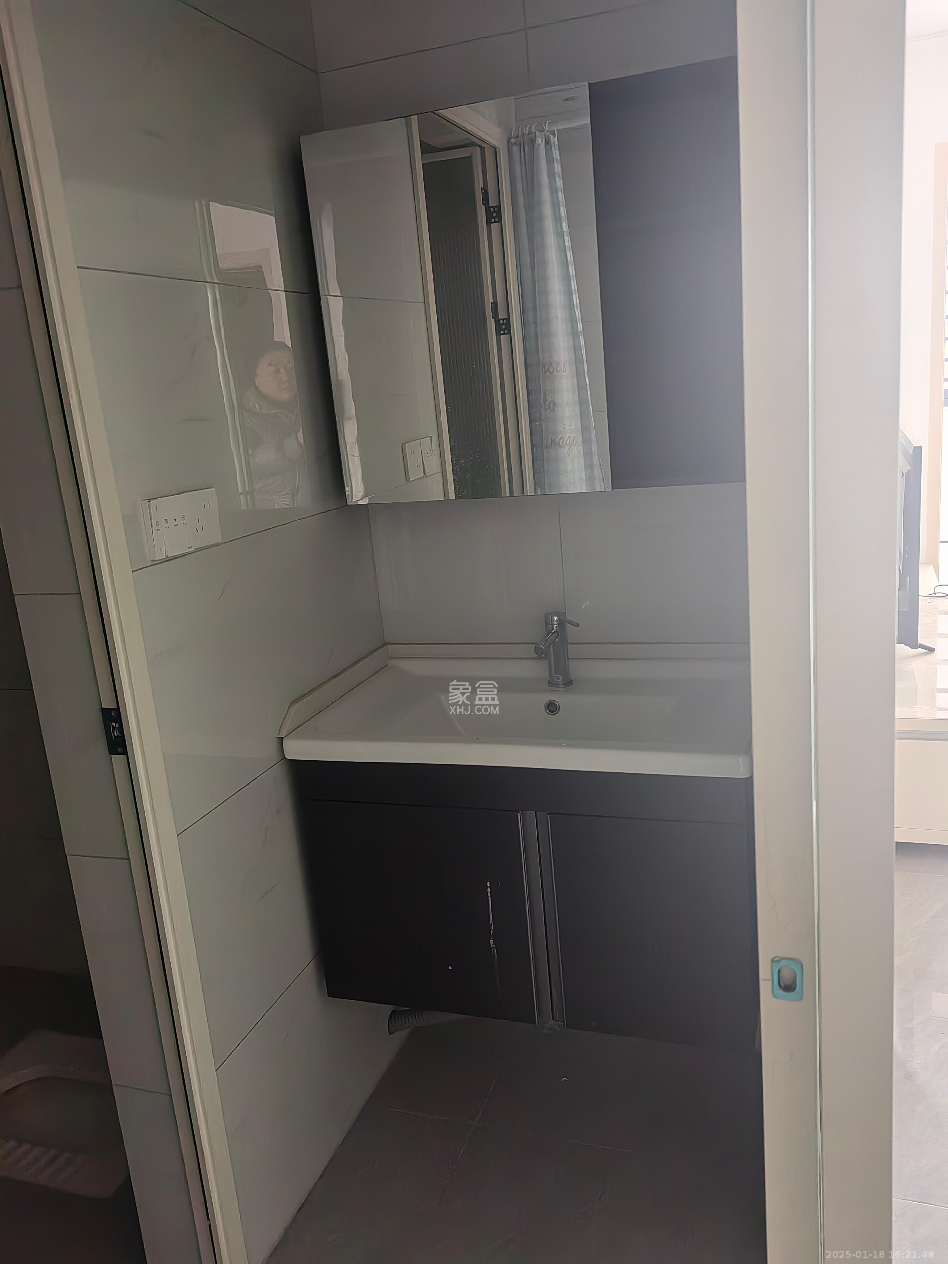 福晟钱隆国际(晟冉景苑) 1室0厅0卫 2200.0元/月 福晟钱隆国际(晟冉景苑) 1室0厅0卫 2200.0元/月室内图