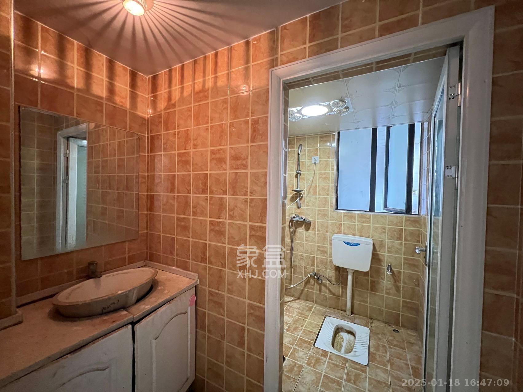 湘府名邸（同力家园）  1室2厅1卫   3500.00元/月室内图