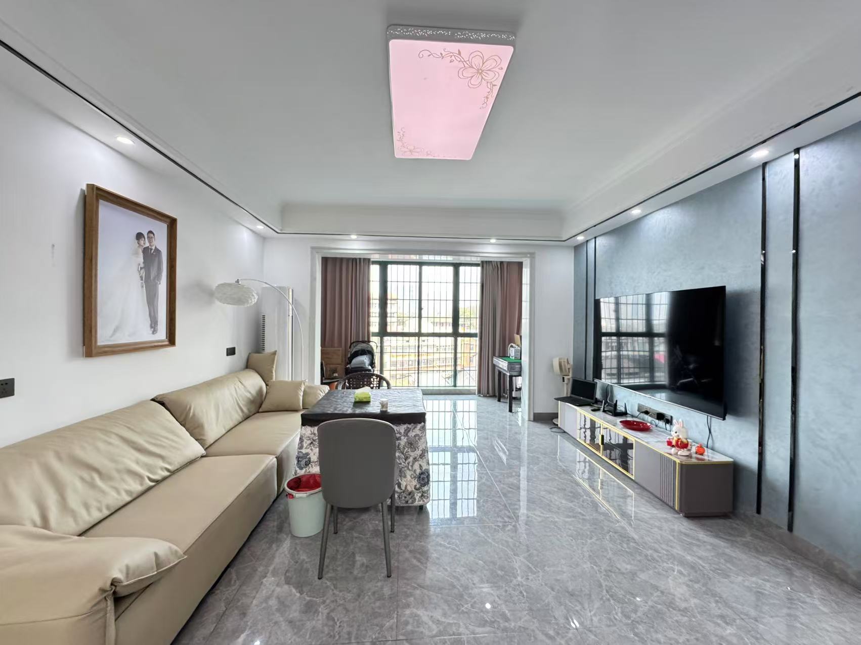 湘粤名城 3室2厅2卫 1800.0元/月 湘粤名城 3室2厅2卫 1800.0元/月室内图