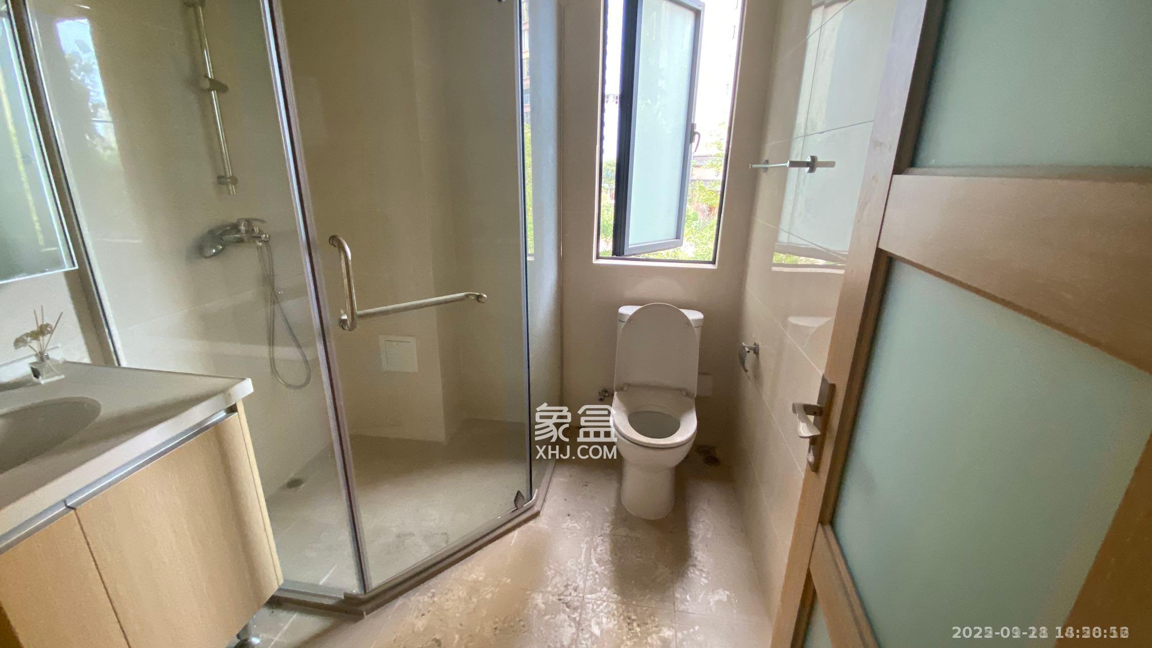 兰亭湾畔  4室2厅2卫   4000.00元/月室内图