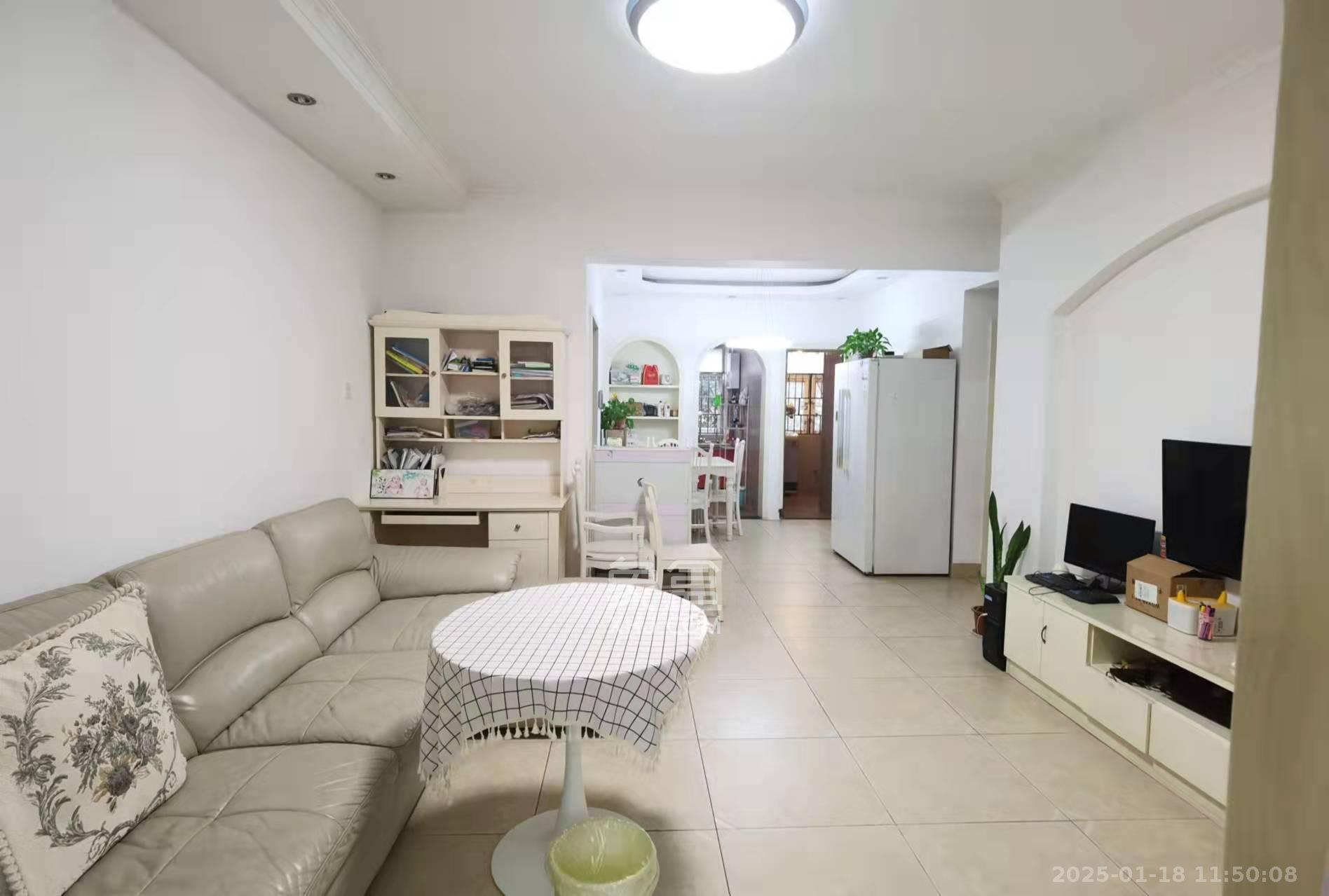 郡原居里 2室2厅1卫 1800.0元/月 郡原居里 2室2厅1卫 1800.0元/月室内图