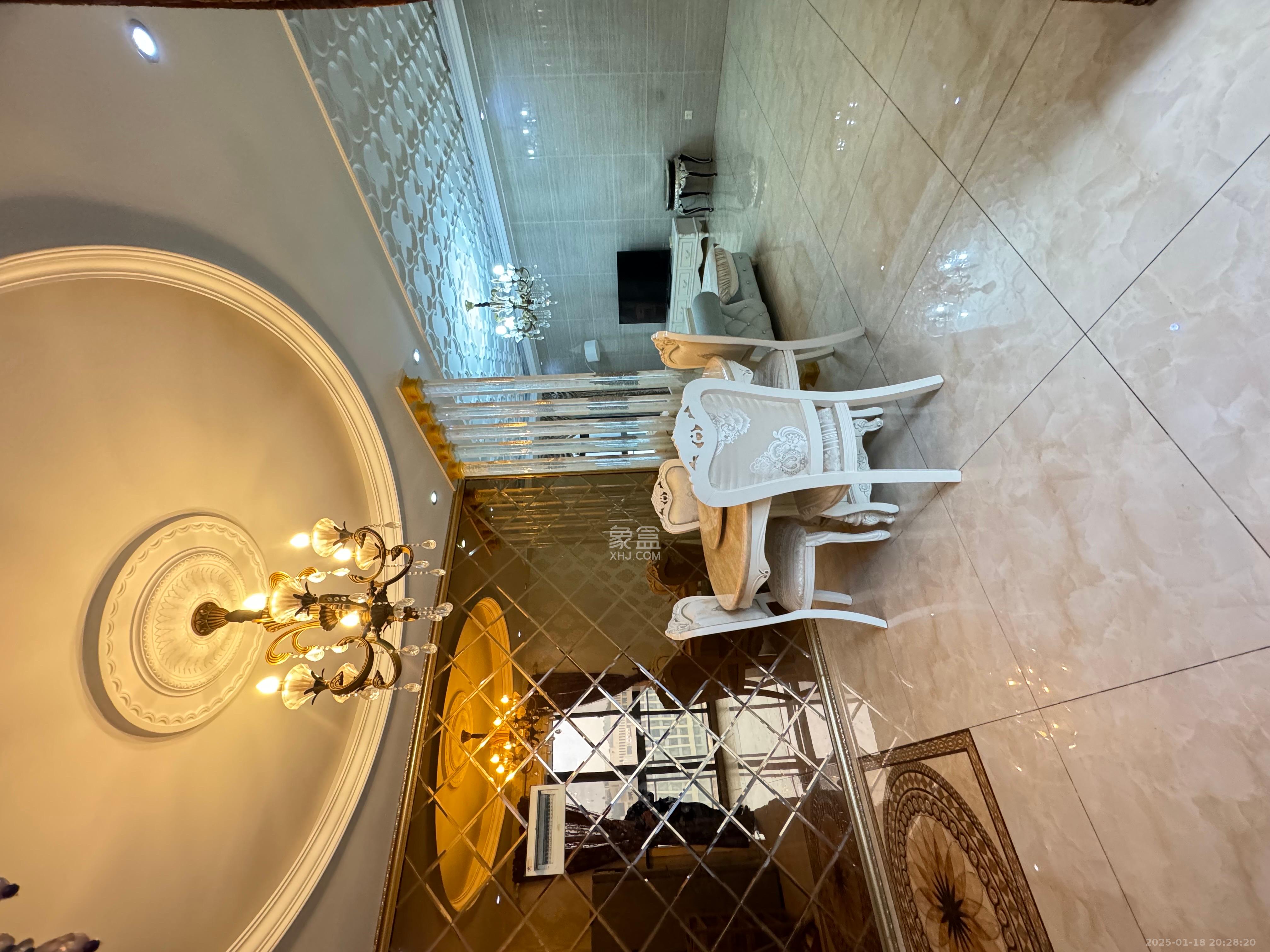 藏珑湖上国际花园 3室2厅2卫 4500.0元/月 藏珑湖上国际花园 3室2厅2卫 4500.0元/月室内图