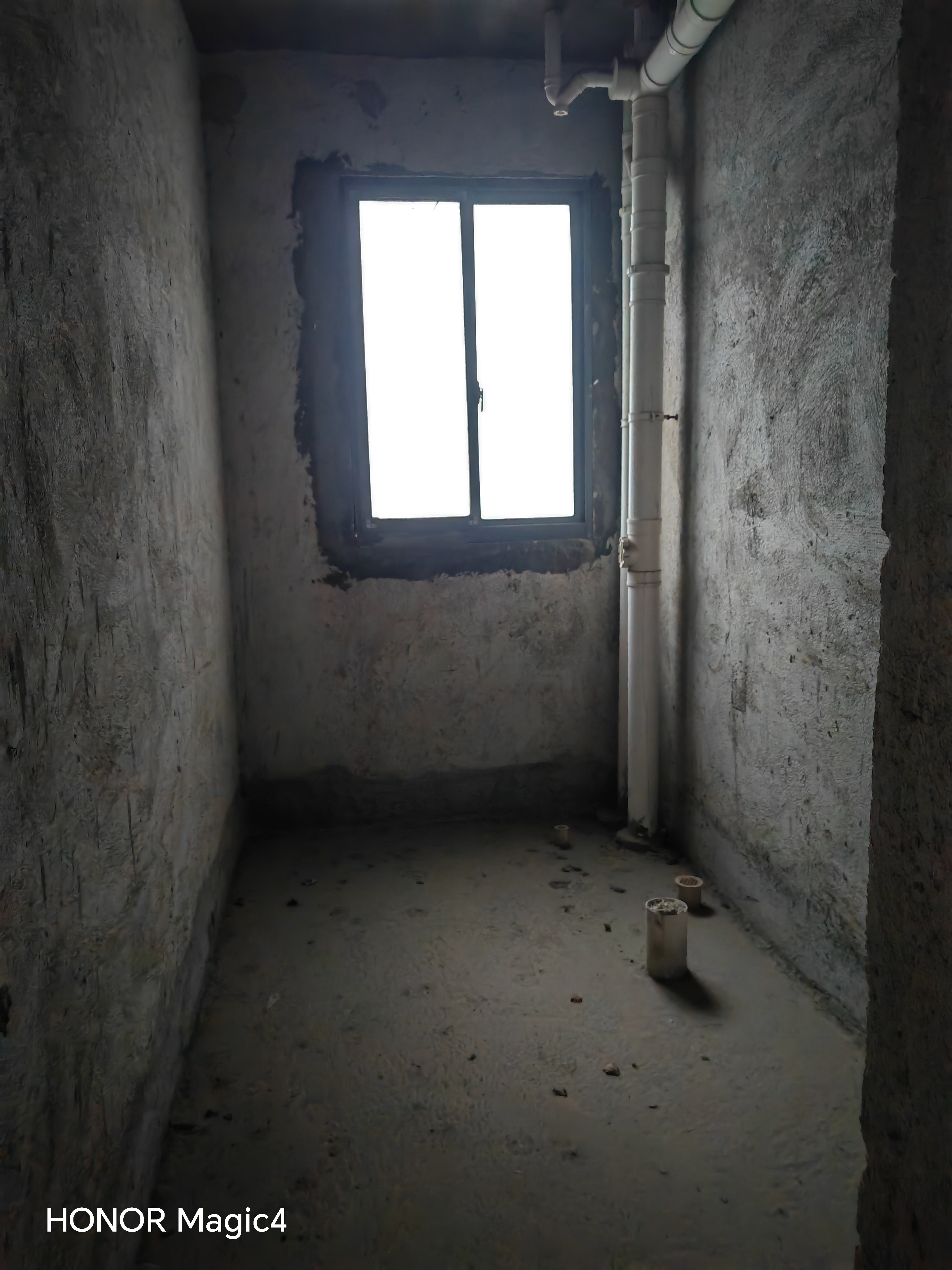 弘星大厦  4室2厅2卫    70.0万客厅