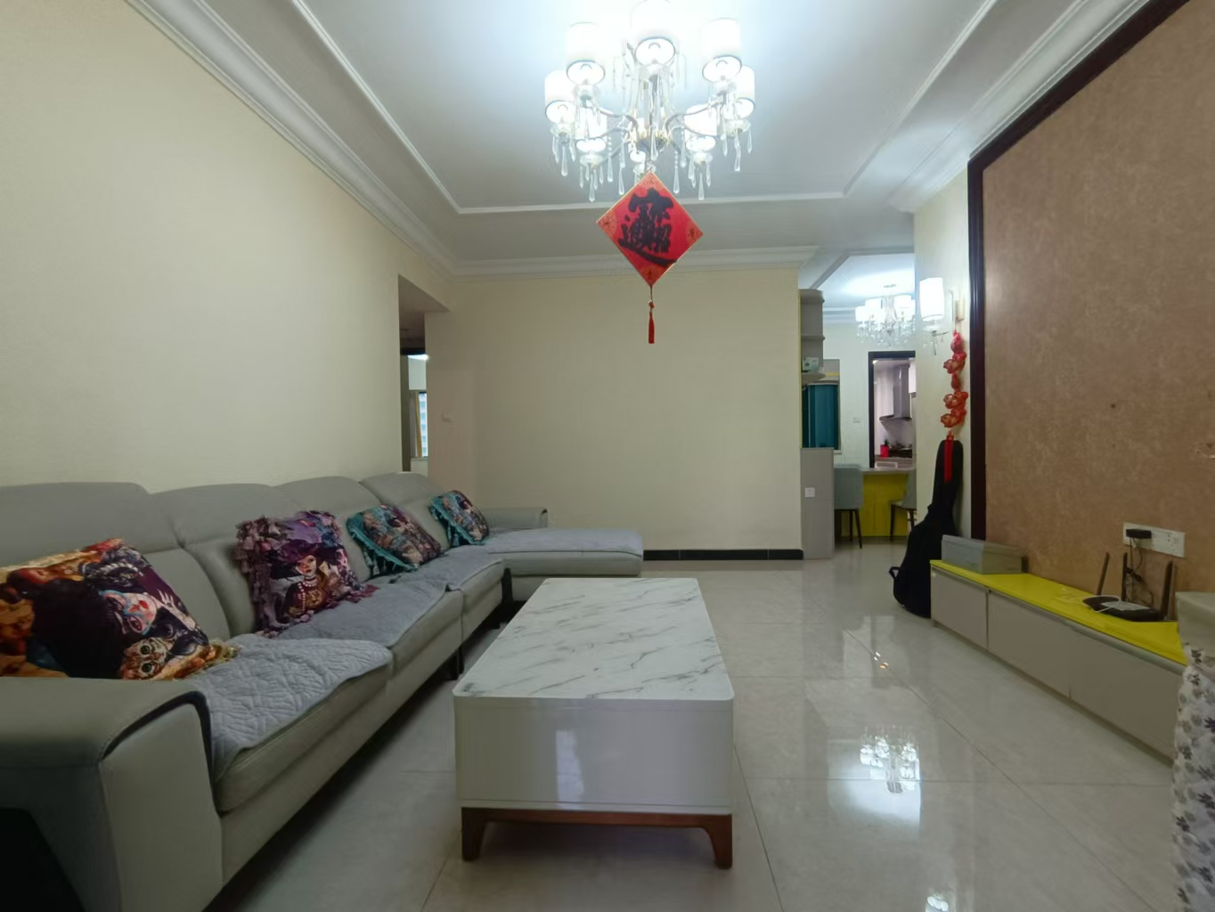 恒大绿洲 3室2厅2卫 2000.0元/月 恒大绿洲 3室2厅2卫 2000.0元/月室内图