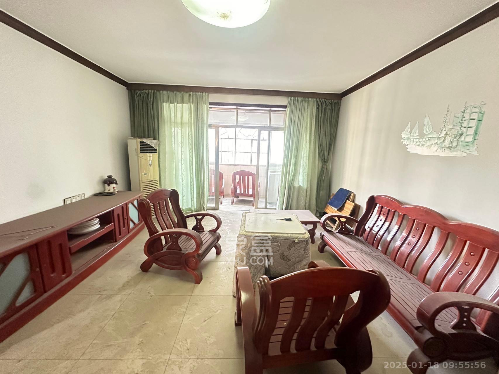 雄海花园 3室2厅2卫 2100.0元/月 雄海花园 3室2厅2卫 2100.0元/月室内图