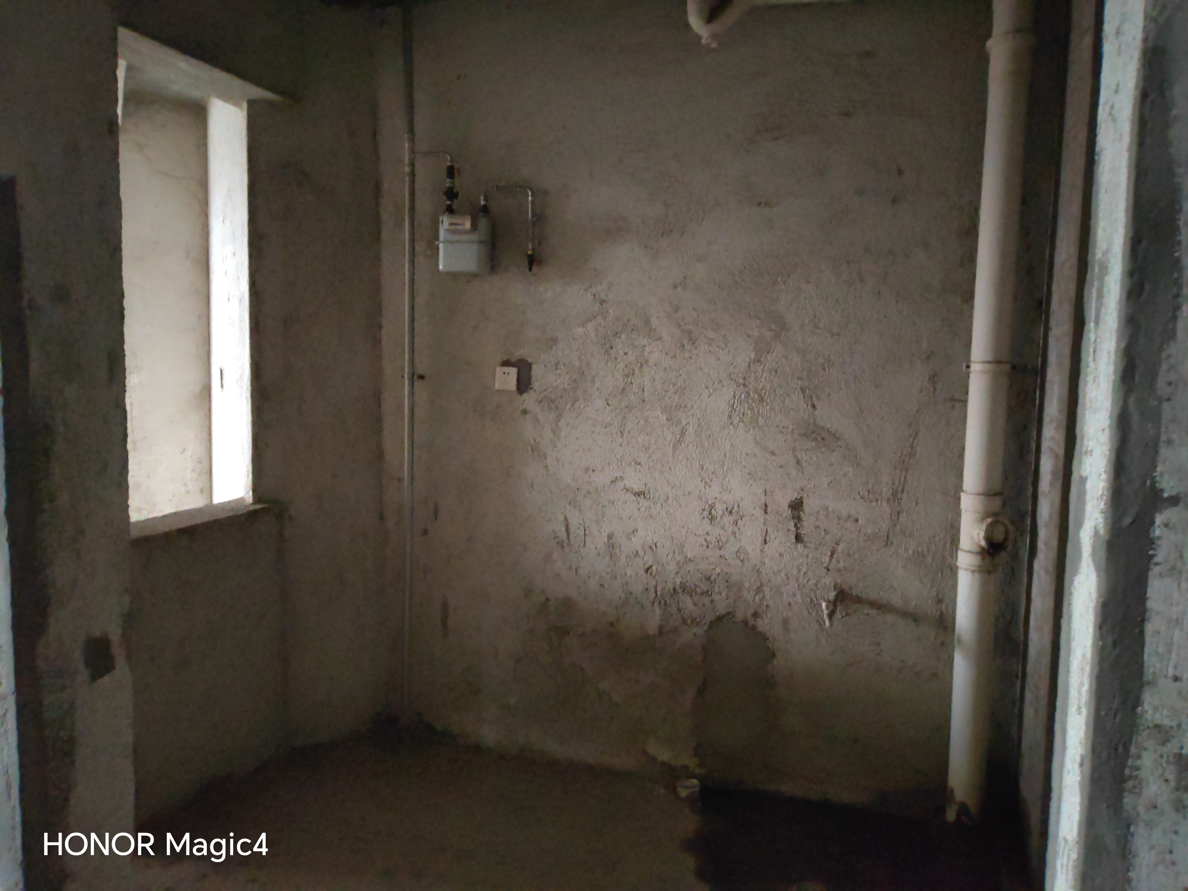 弘星大厦  4室2厅2卫    70.0万客厅