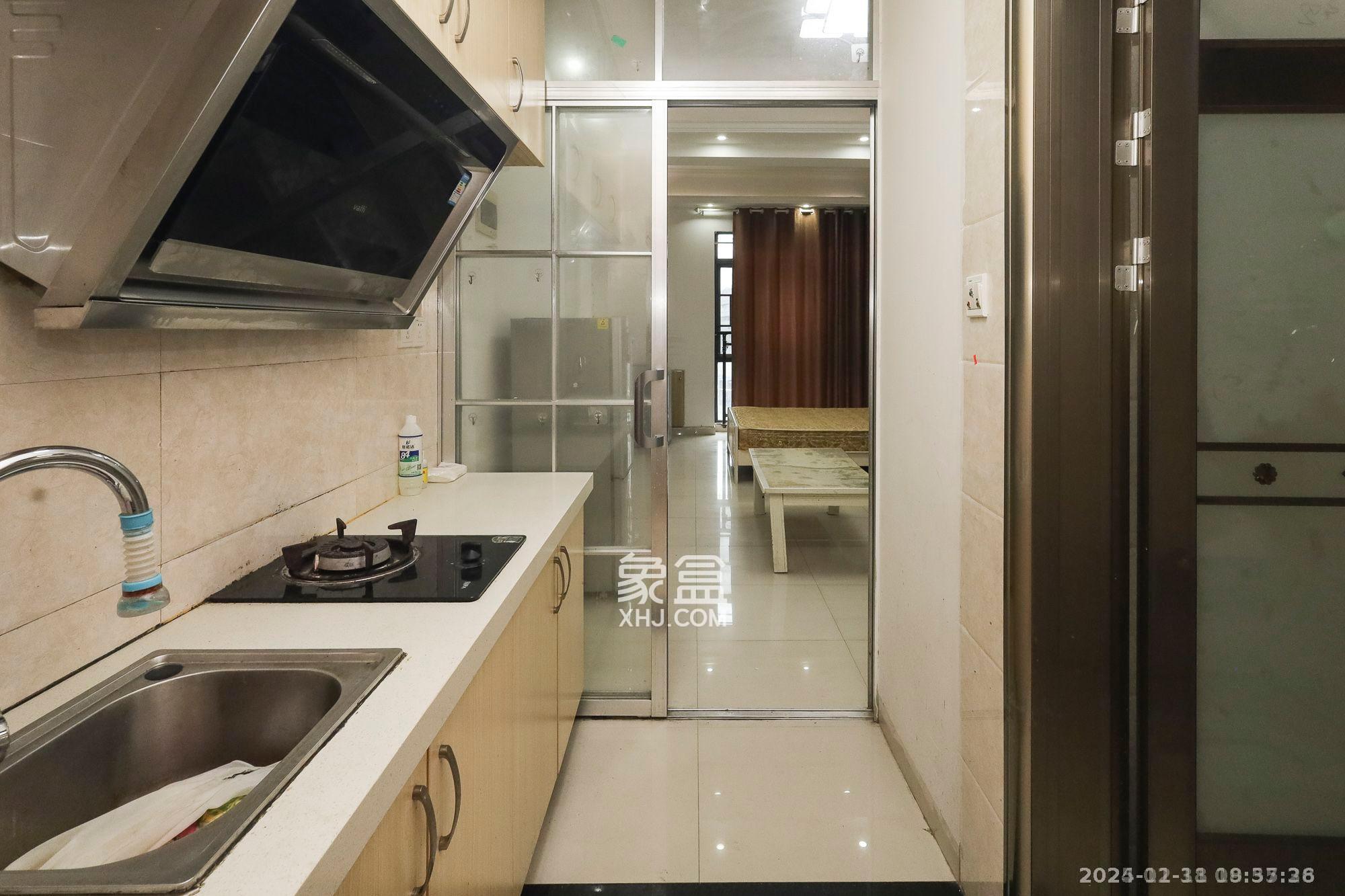 塞纳公馆  1室1厅1卫    1300.0元/月 塞纳公馆  1室1厅1卫    1300.0元/月室内图